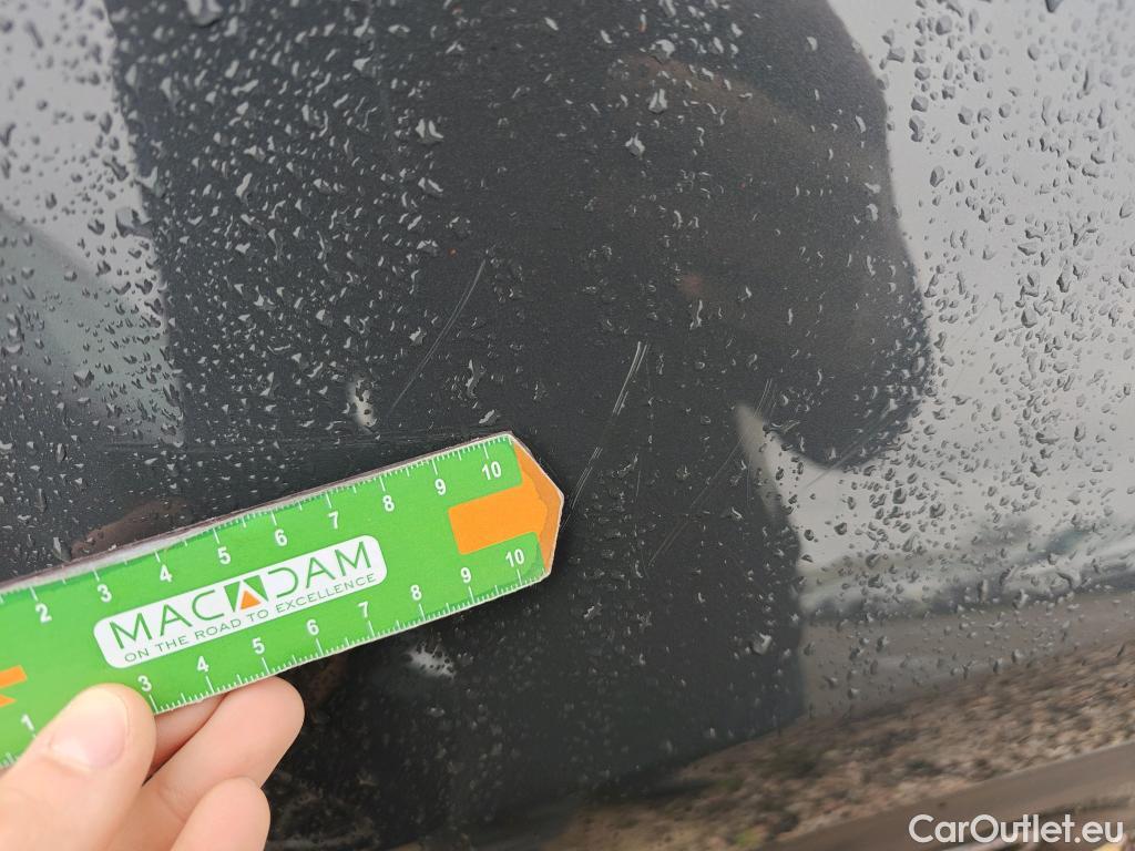  KIA  Sportage KIA  1.6MHEV Drive 100kW(136CV) 4x2(Crist Tintados) #55