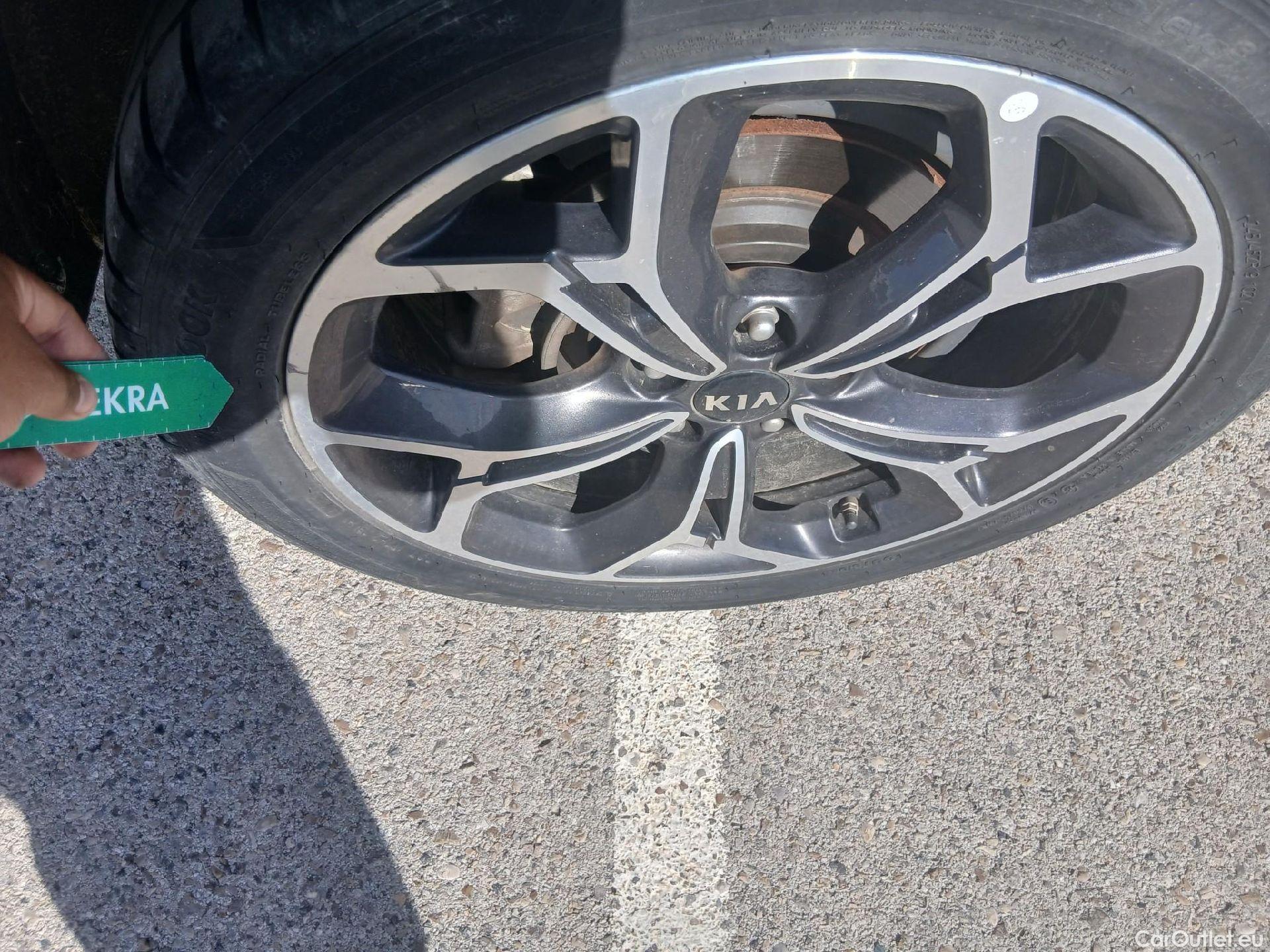  KIA  Sportage KIA  / 2018 / 5P / todoterreno 1.6 MHEV GT Line Essential 115CV 4x2 #25