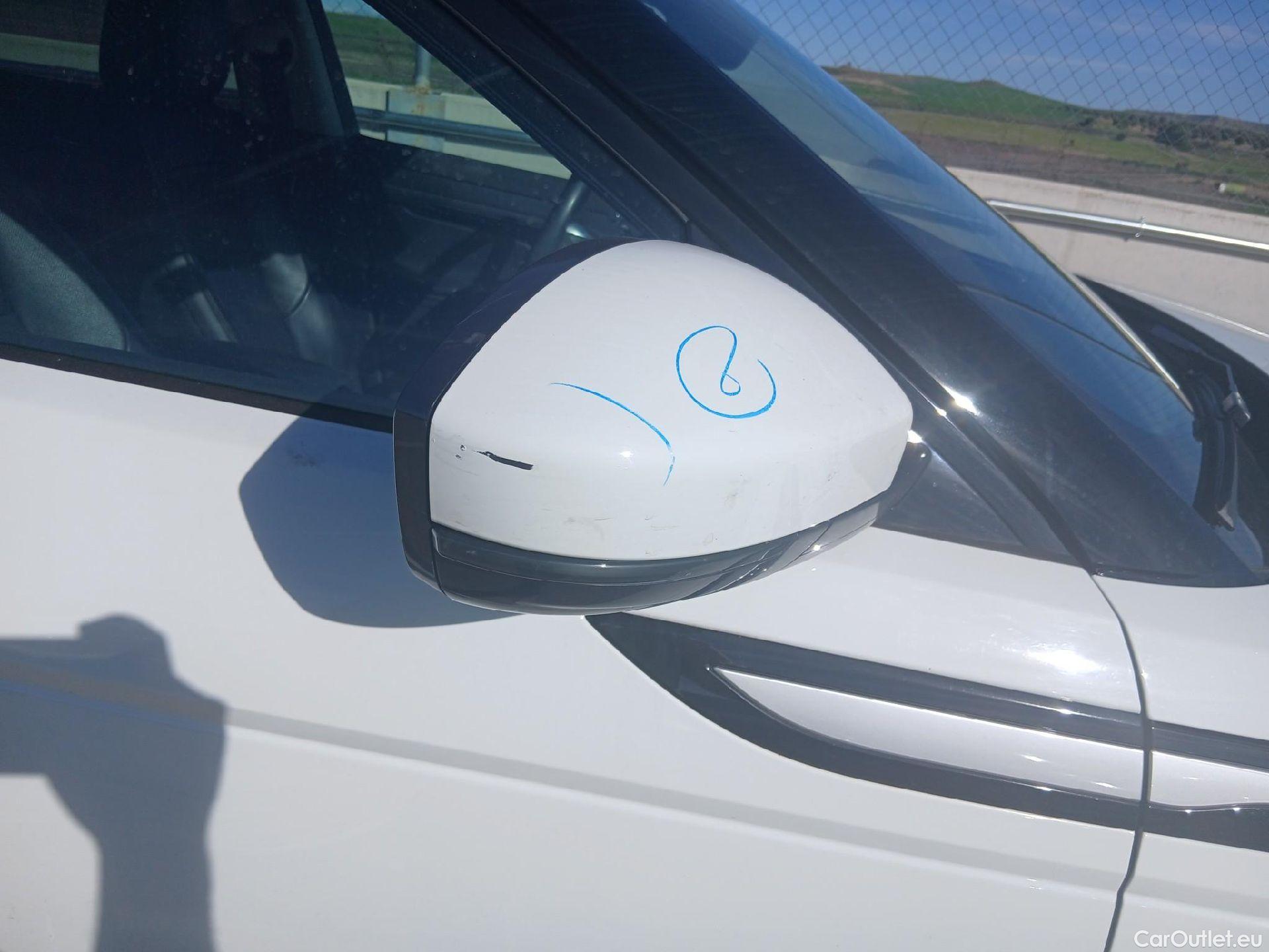  Land Rover  Range Rover LAND ROVER  Evoque / 2015 / 5P / todoterreno 2.0 D150 S AUTO 4WD MHEV #38