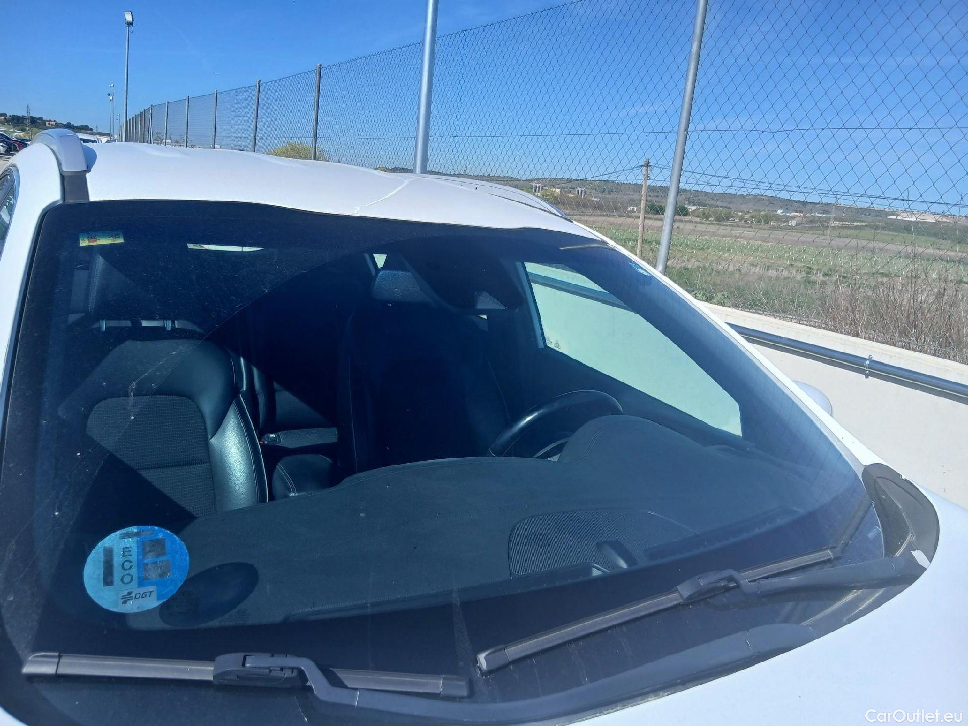  KIA  Sportage KIA  / 2018 / 5P / todoterreno 1.6 MHEV GT Line Essential 115CV 4x2 #15