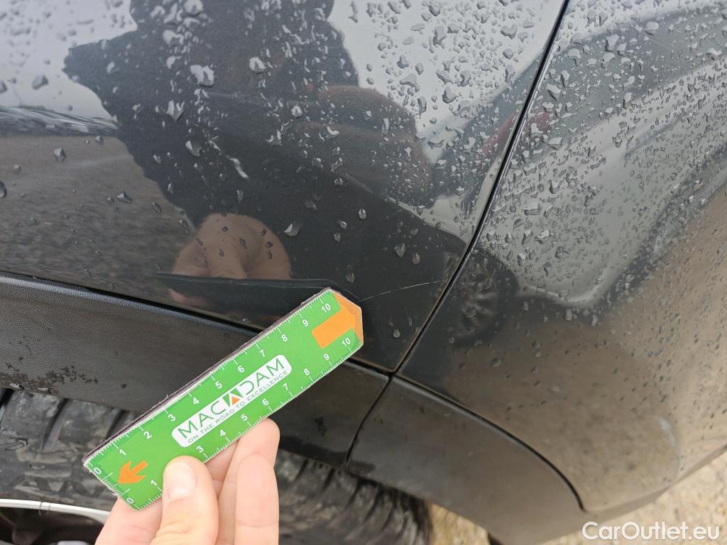  KIA  Sportage KIA  1.6MHEV Drive 100kW(136CV) 4x2(Crist Tintados) #85