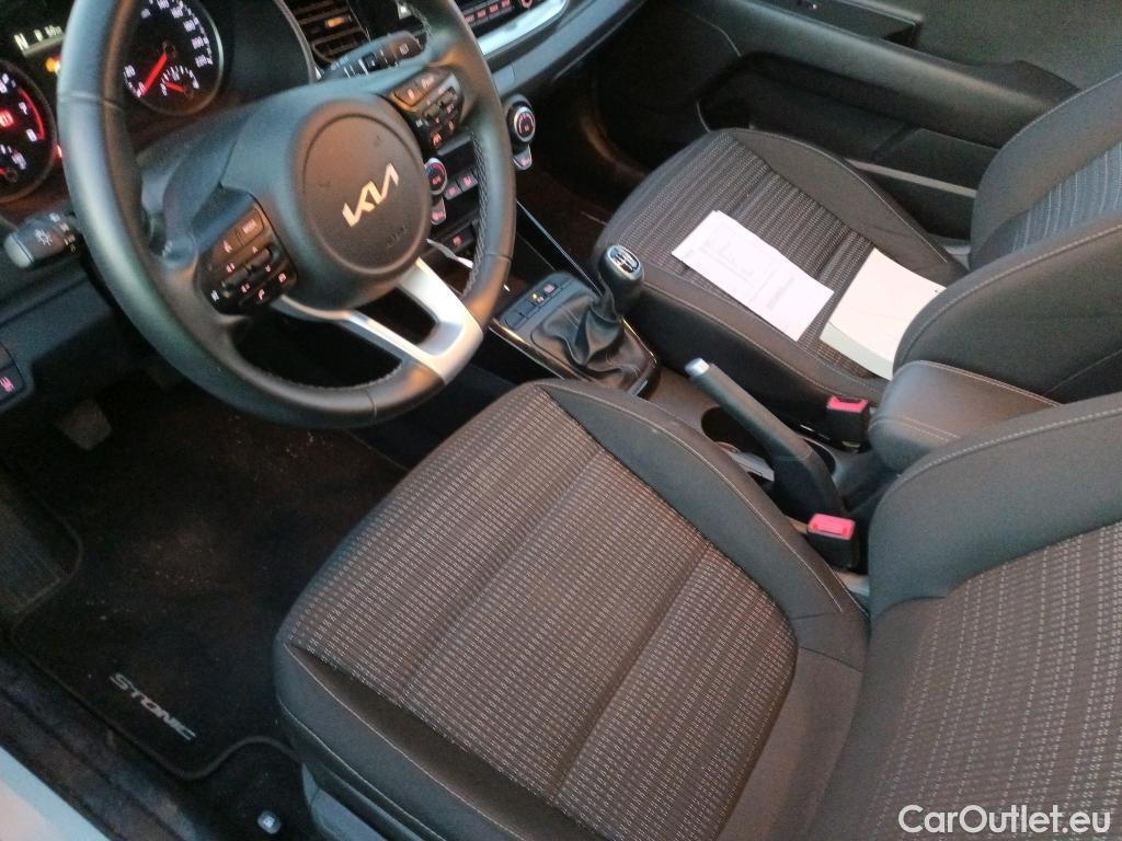  KIA  STONIC KIA  / 2017 / 5P / todoterreno 1.0 T-GDi 88kW (120CV) MHEV iMT Drive #25