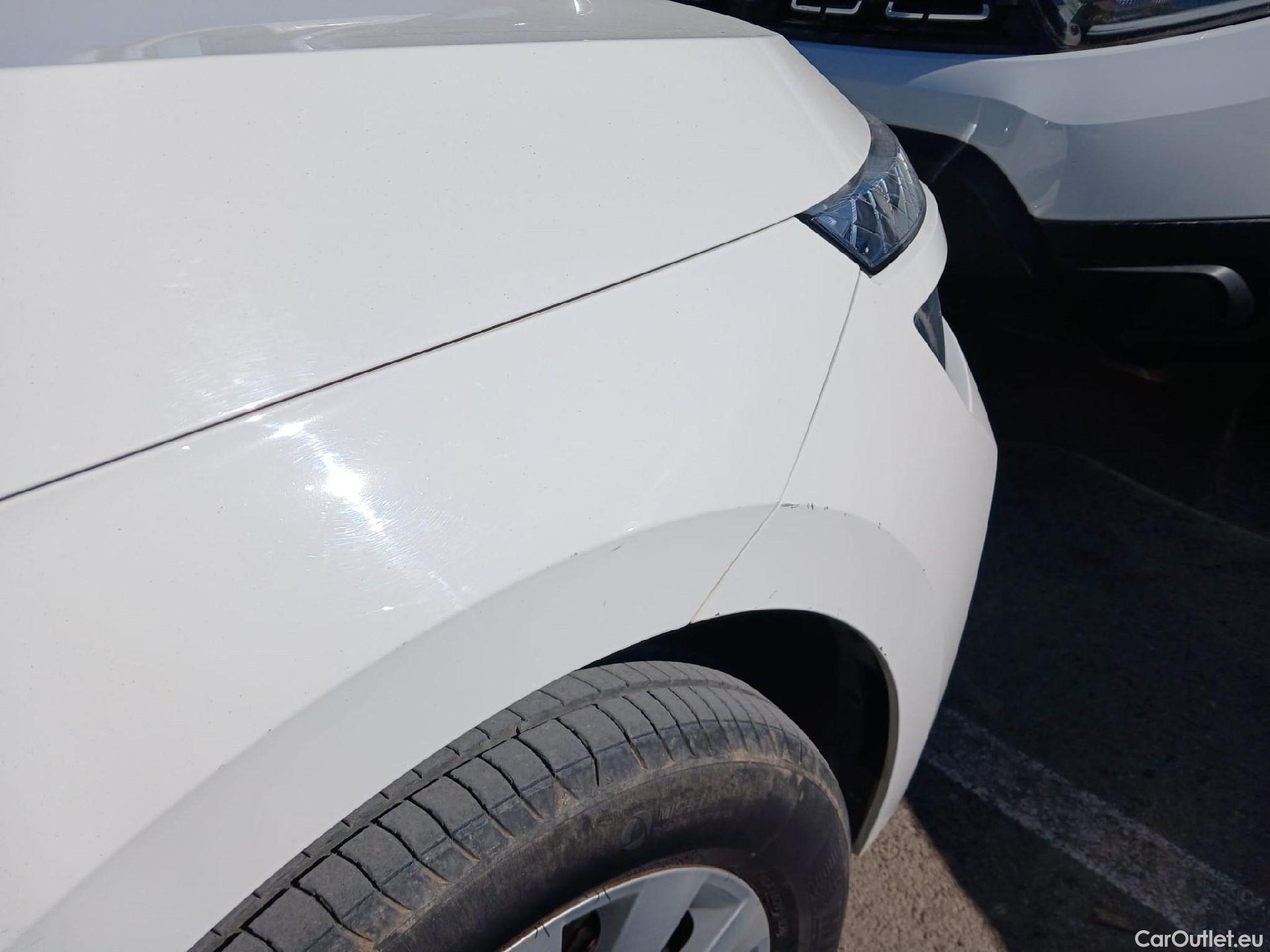  Skoda  KAMIQ SKODA  1.0 TSI 81kW (110CV) DSG Ambition (CX) #12