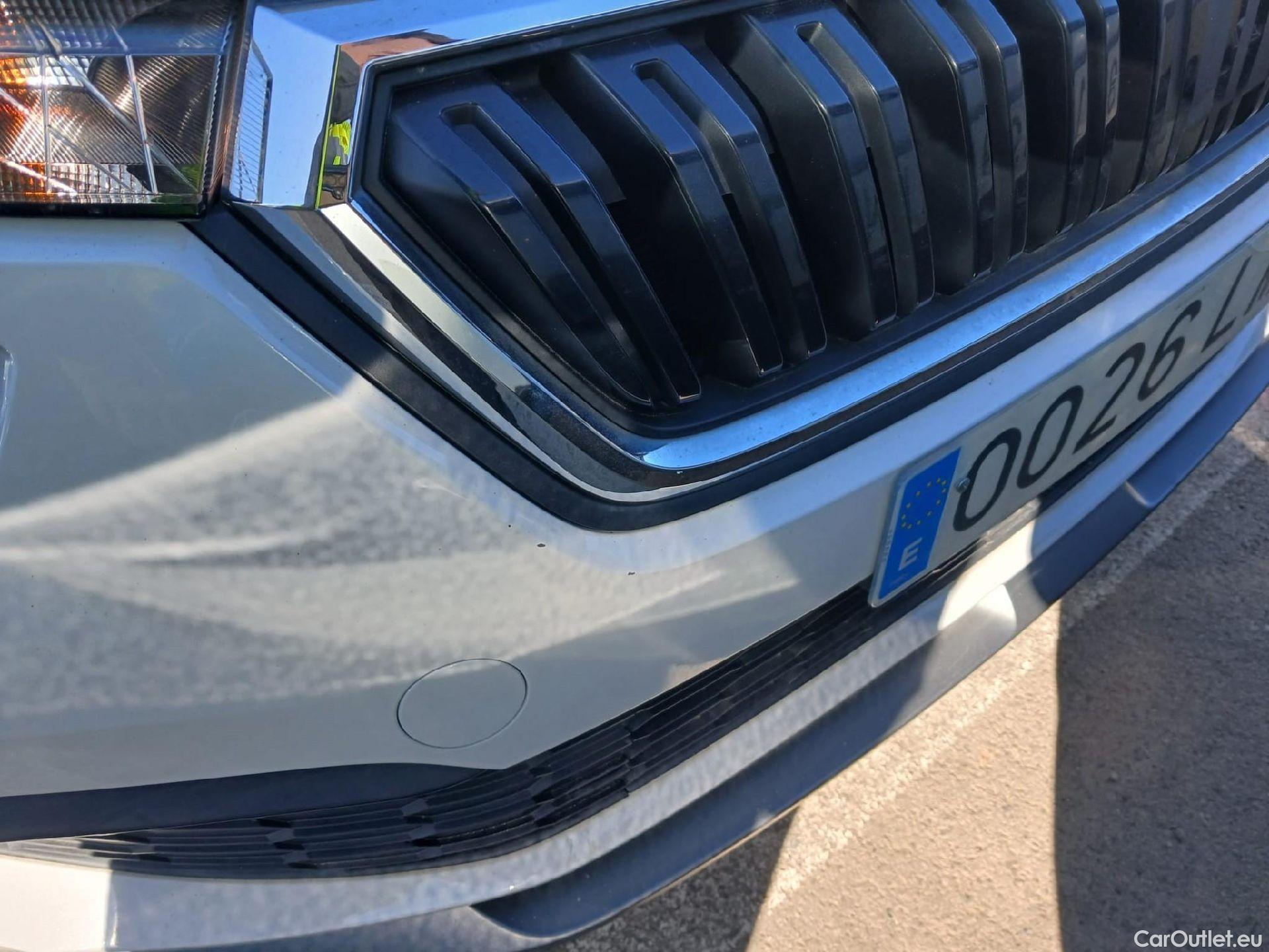  Skoda  KAMIQ SKODA  1.0 TSI 81kW (110CV) DSG Ambition (CX) #1