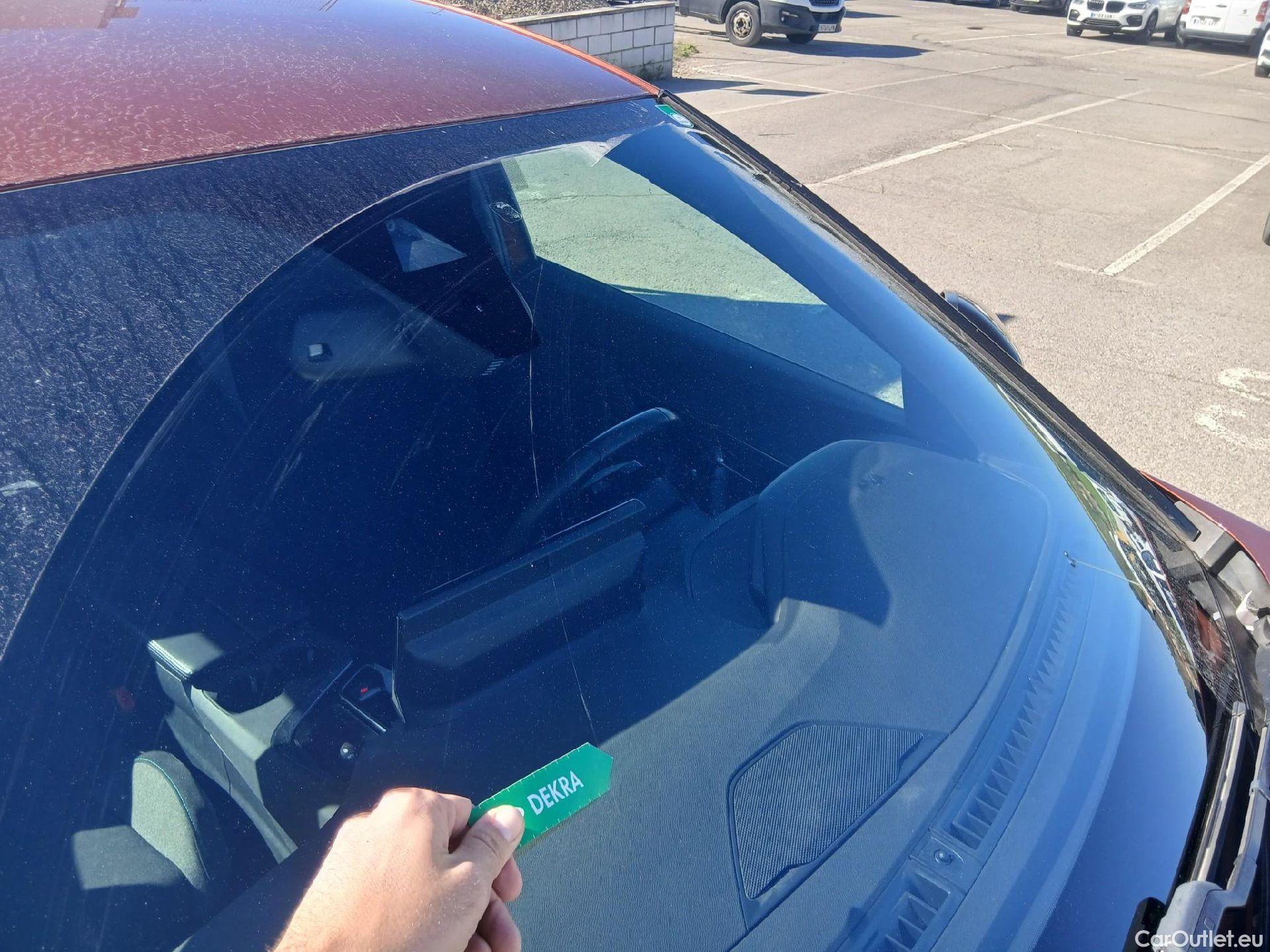  Peugeot  5008 PEUGEOT  / 2020 / 5P / todoterreno 1.5 BlueHDi 96kW S&S Active Pack EAT8 #33