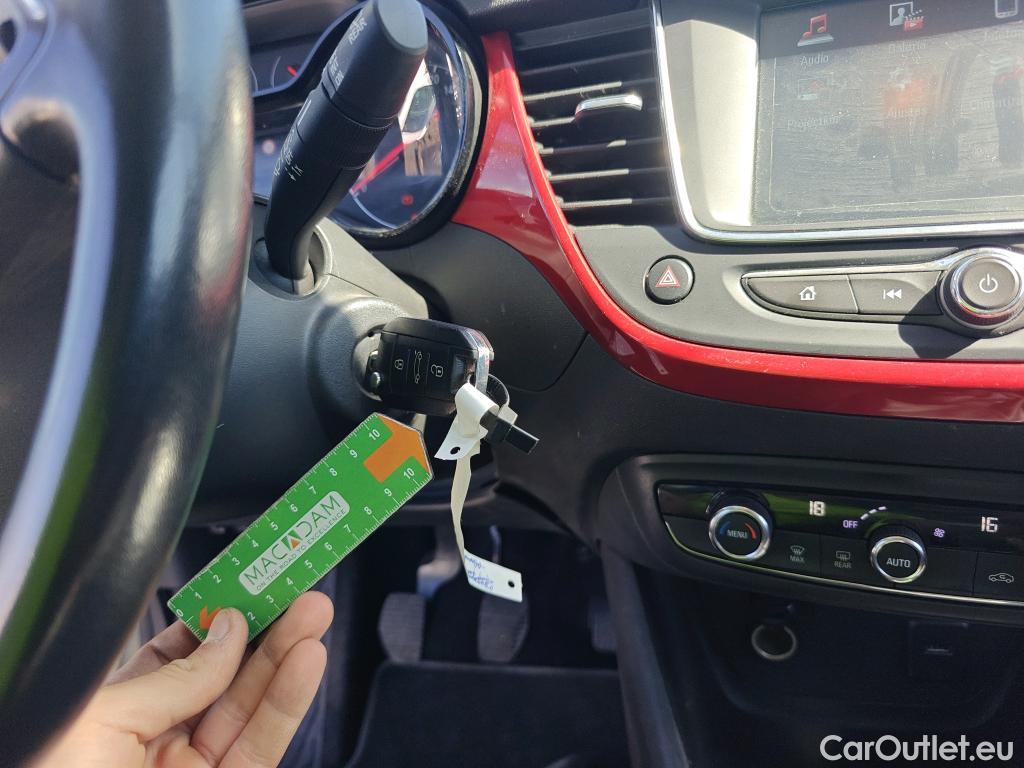  Opel  Crossland  X GS Line 1.2 Turbo 110CV MT6 E6d #1