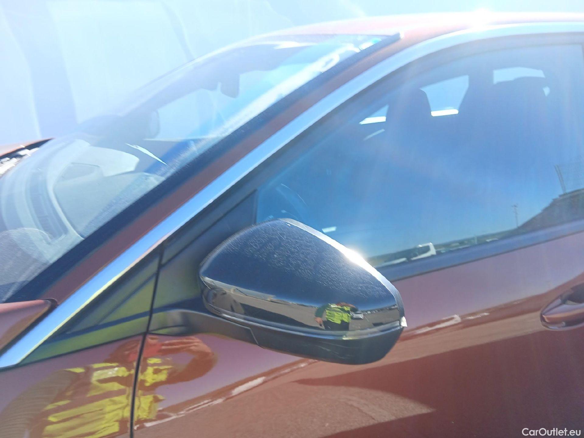  Peugeot  5008 PEUGEOT  / 2020 / 5P / todoterreno 1.5 BlueHDi 96kW S&S Active Pack EAT8 #12