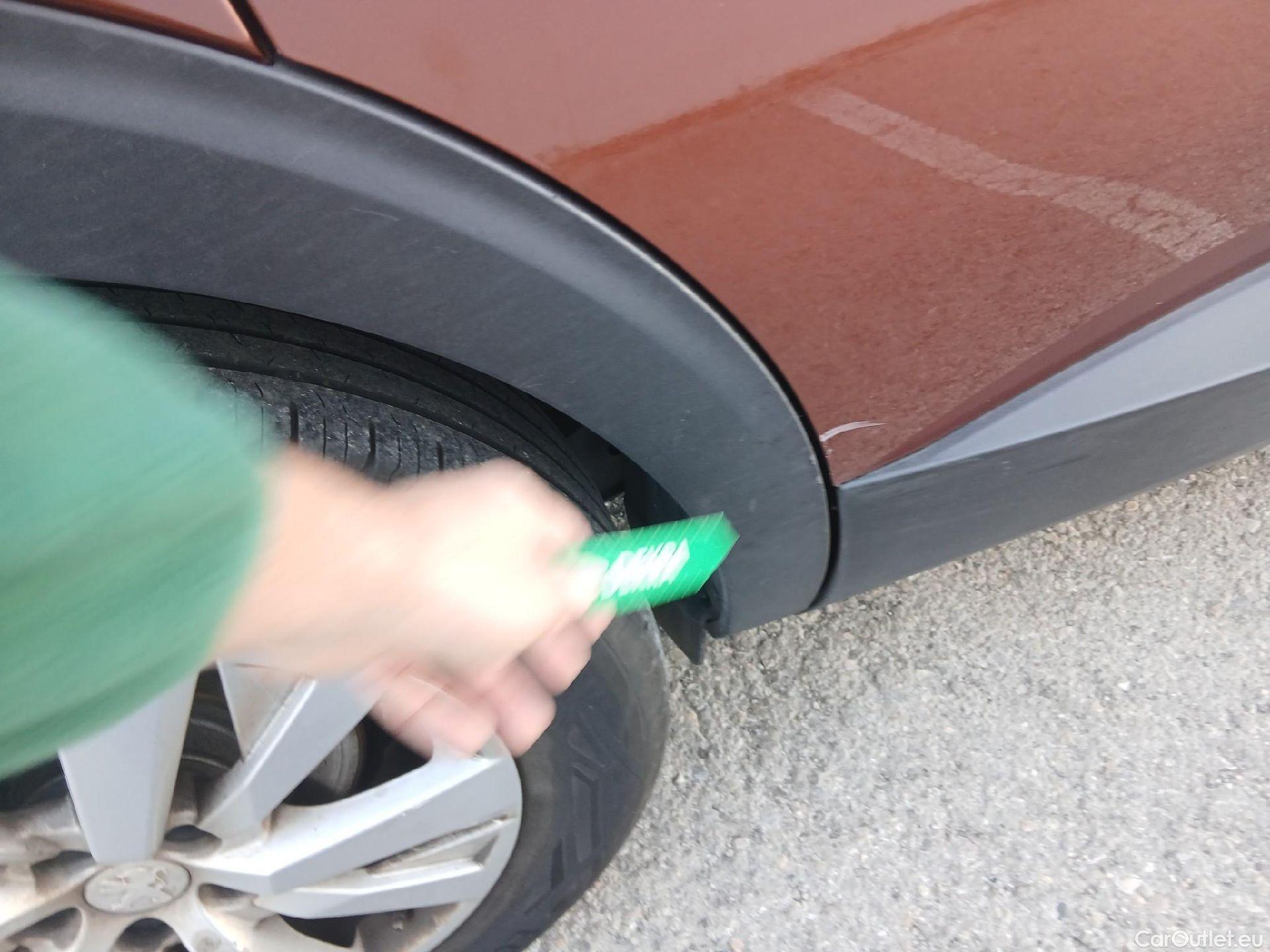  Peugeot  5008 PEUGEOT  / 2020 / 5P / todoterreno 1.5 BlueHDi 96kW S&S Active Pack EAT8 #27