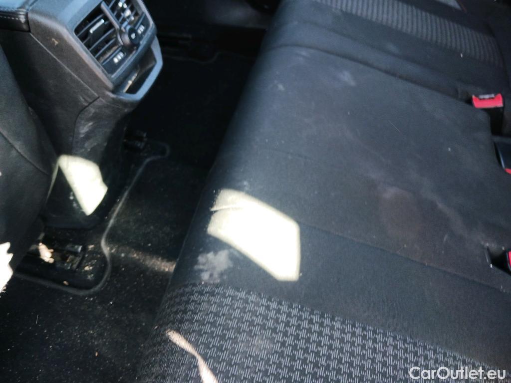  Peugeot  3008 PEUGEOT  / 2020 / 5P / todoterreno 1.5 BlueHDi 96kW (130CV) S&S Active Pack #25