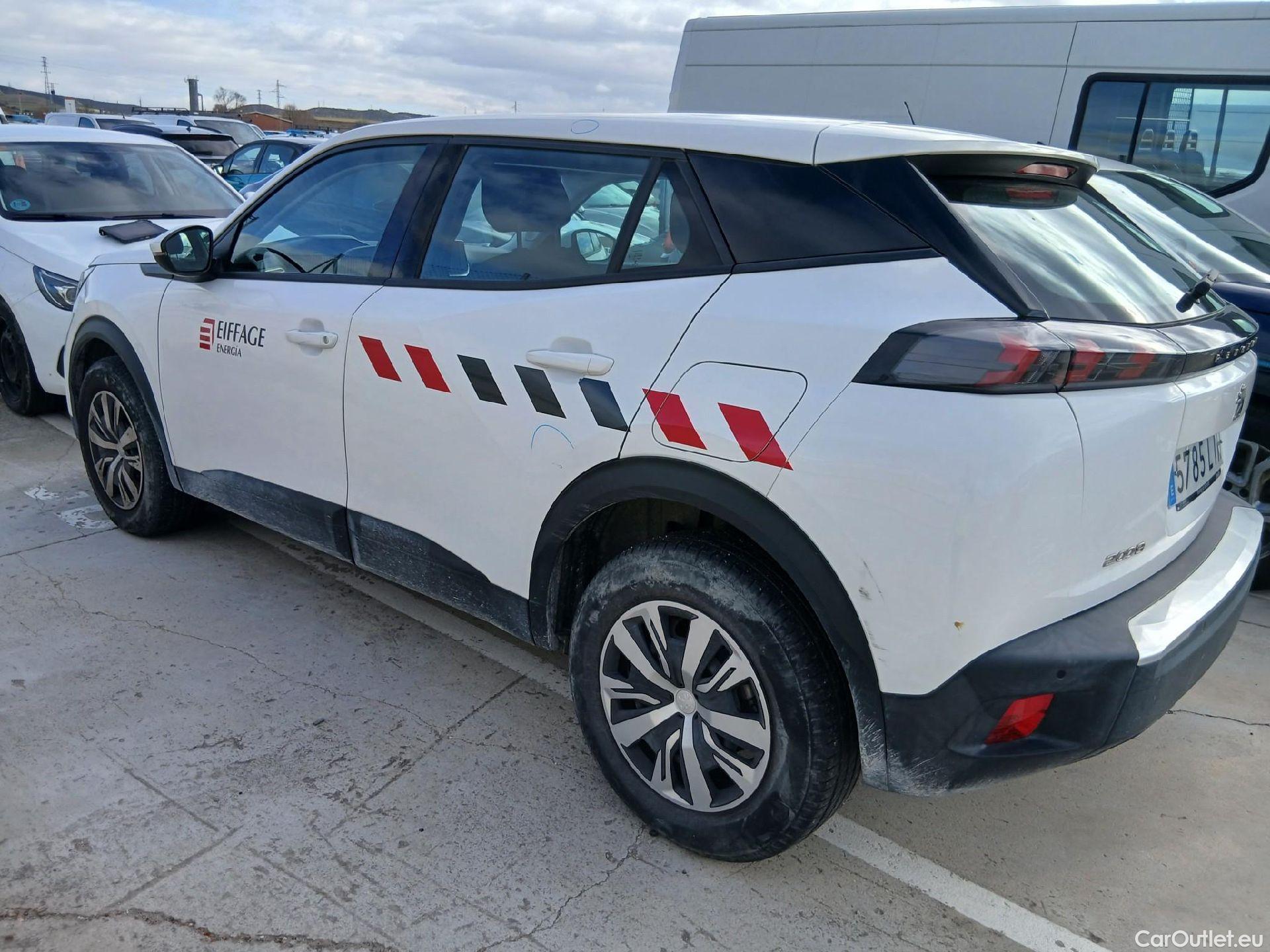  Peugeot  2008 PEUGEOT  / 2019 / 5P / todoterreno Active BlueHDI 81kW (110CV) #8