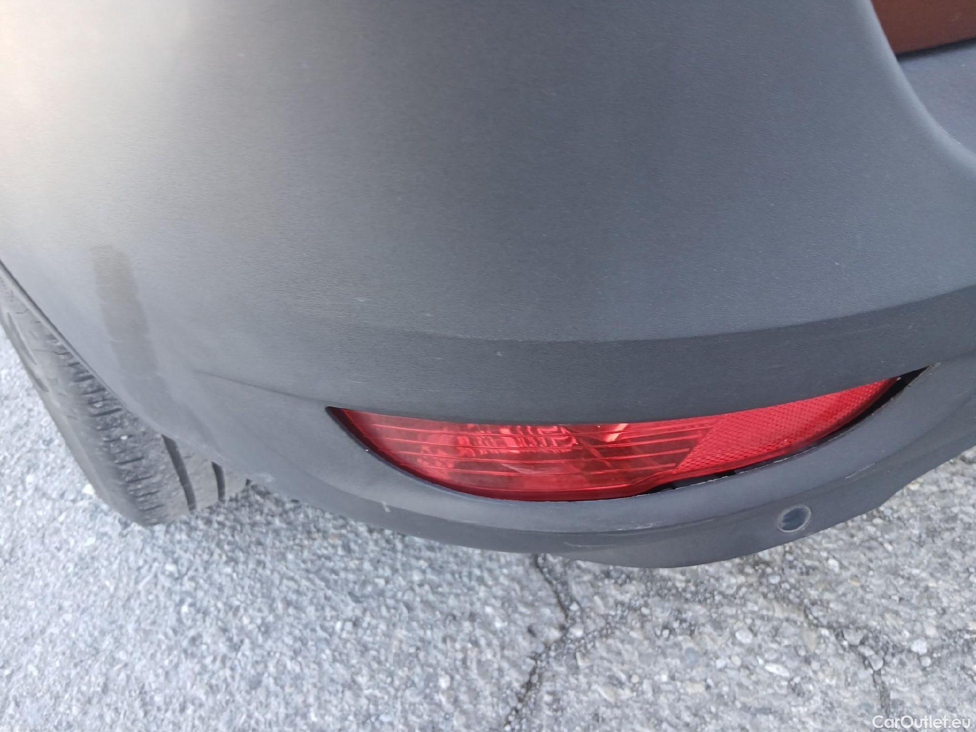  Peugeot  5008 PEUGEOT  / 2020 / 5P / todoterreno 1.5 BlueHDi 96kW S&S Active Pack EAT8 #17