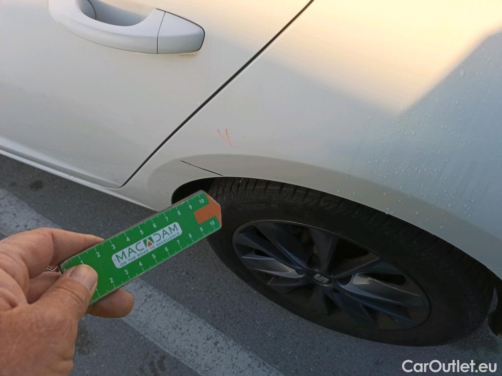  Seat  Leon SEAT León / 2016 / 5P / berlina con portón 1.5 TSI 95kW (130CV) St&Sp Style Visio Edition #3