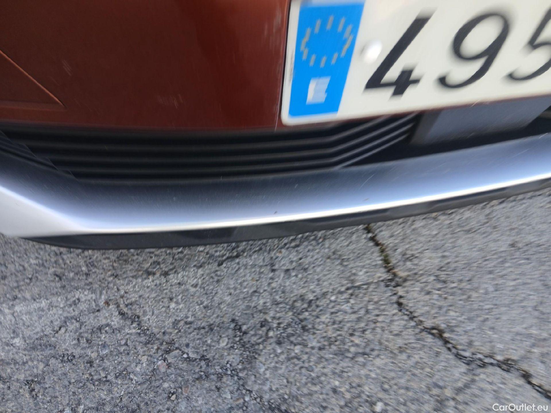  Peugeot  5008 PEUGEOT  / 2020 / 5P / todoterreno 1.5 BlueHDi 96kW S&S Active Pack EAT8 #3