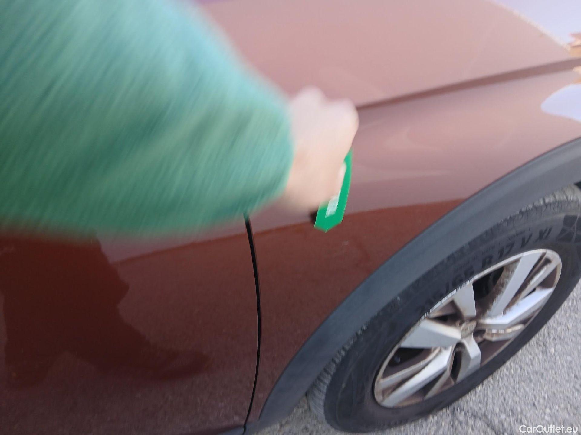  Peugeot  5008 PEUGEOT  / 2020 / 5P / todoterreno 1.5 BlueHDi 96kW S&S Active Pack EAT8 #31