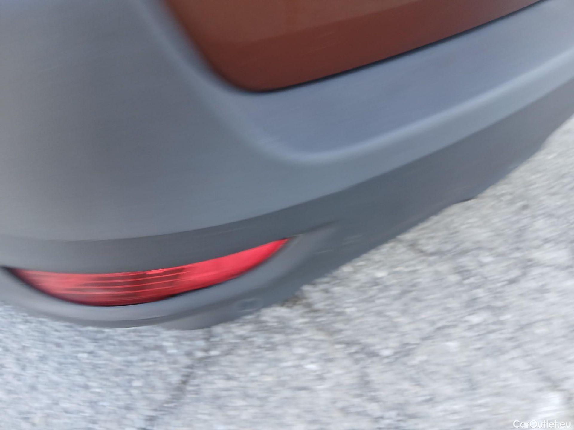  Peugeot  5008 PEUGEOT  / 2020 / 5P / todoterreno 1.5 BlueHDi 96kW S&S Active Pack EAT8 #18