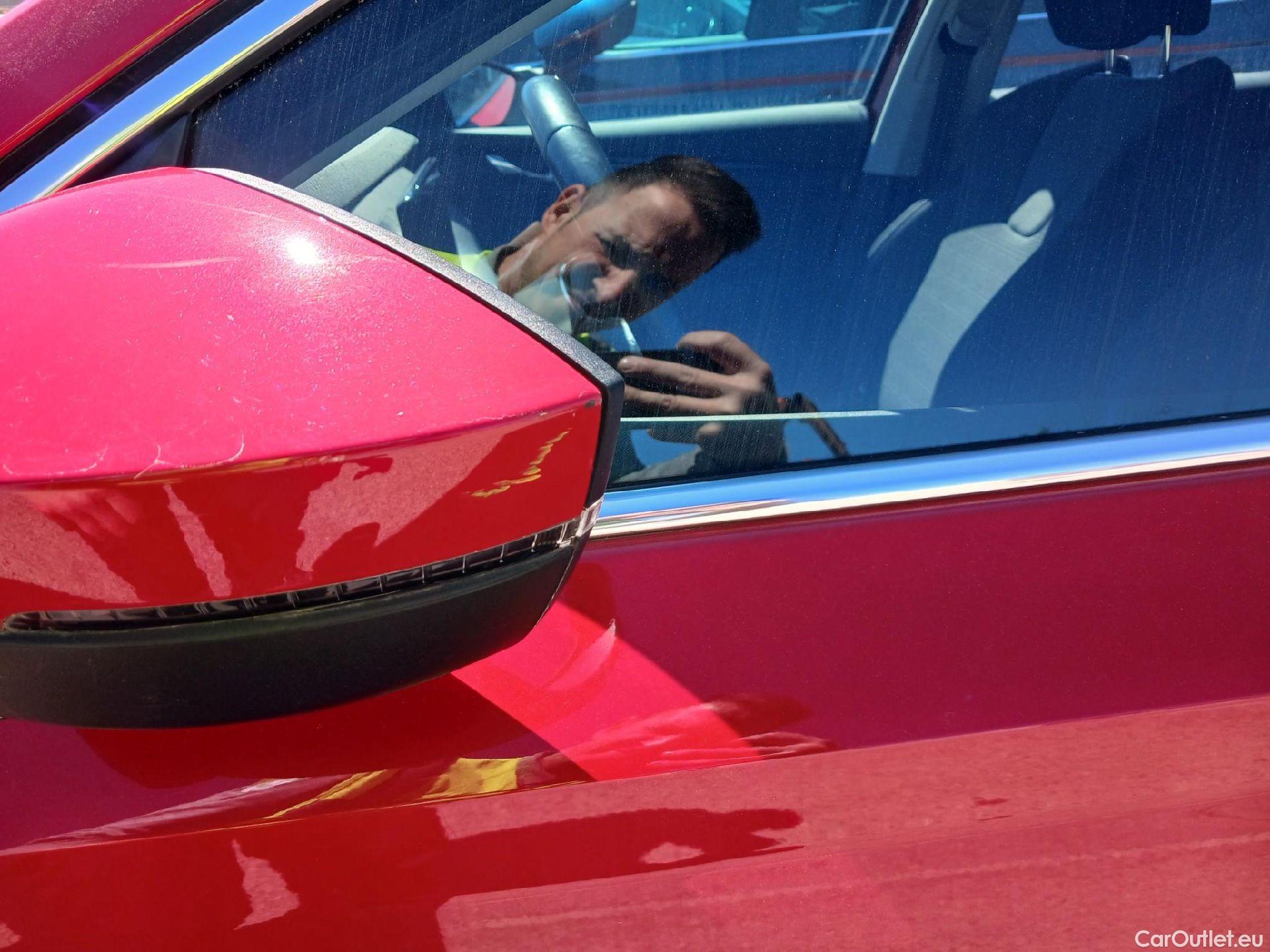  Skoda  Octavia SKODA  / 2020 / 5P / berlina con portón 2.0 TDI 85kW (115 CV) Manual Ambition #8