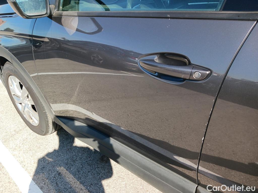  Peugeot  3008 PEUGEOT  / 2020 / 5P / todoterreno 1.5 BlueHDi 96kW (130CV) S&S Active Pack #17