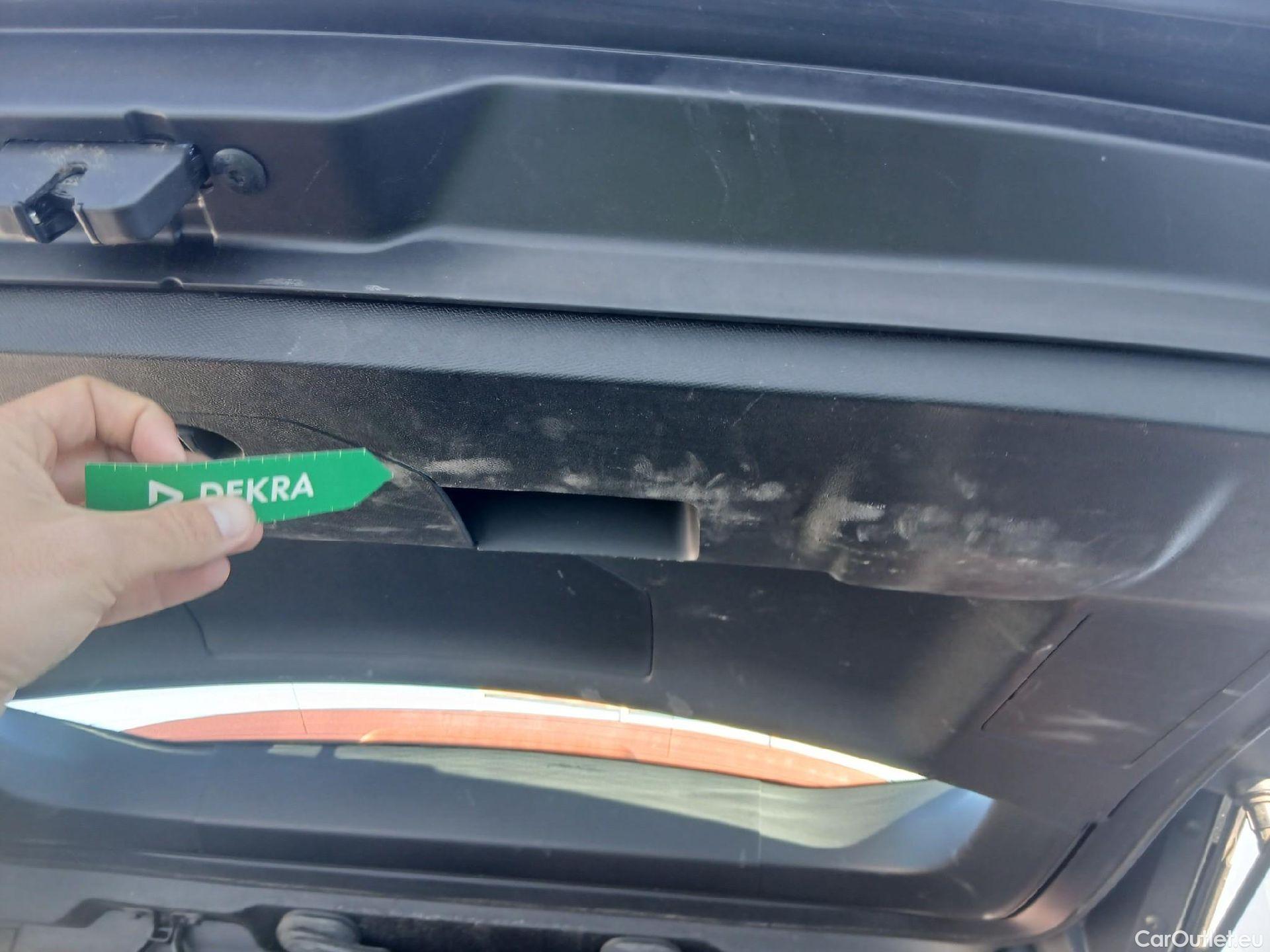  Peugeot  5008 PEUGEOT  / 2020 / 5P / todoterreno 1.5 BlueHDi 96kW S&S Active Pack EAT8 #36