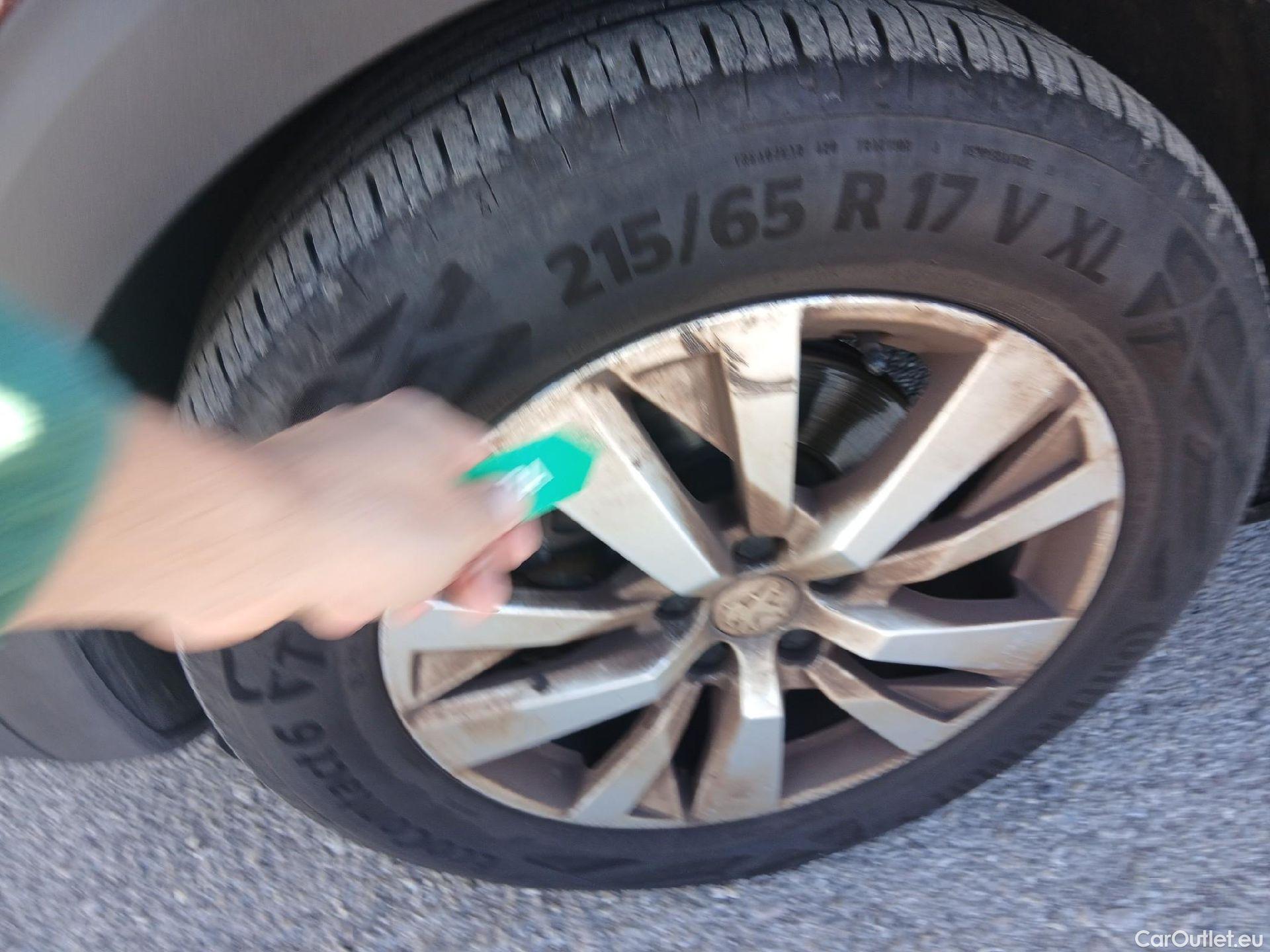  Peugeot  5008 PEUGEOT  / 2020 / 5P / todoterreno 1.5 BlueHDi 96kW S&S Active Pack EAT8 #7