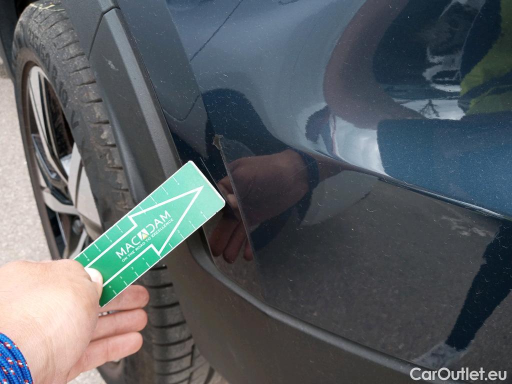  Volvo  XC 40 VOLVO XC40 / 2017 / 5P / todoterreno 1.5 T5 Twin Recharge R-Design Auto #32