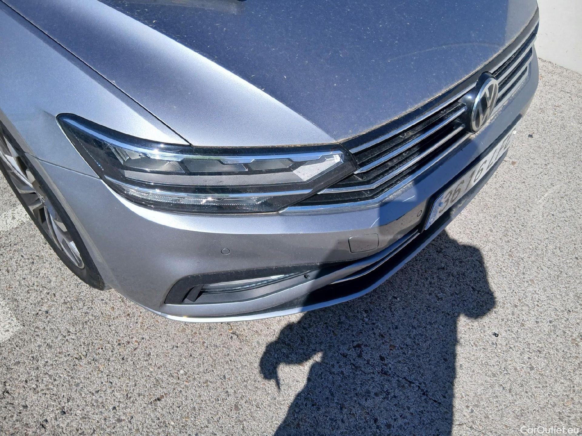  Volkswagen  Passat VOLKSWAGEN  / 2019 / 5P / familiar Variant Executive 2.0 TDI 110kW DSG #3