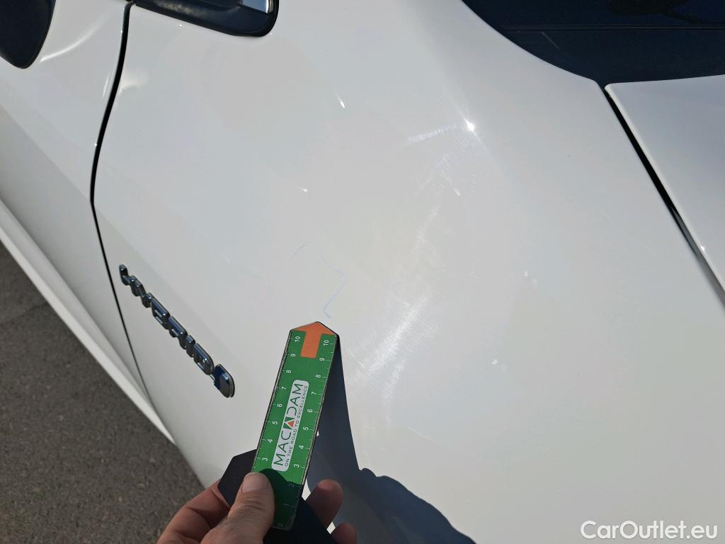  Toyota  Corolla TOYOTA  / 2020 / 5P / berlina con portón 2.0 180H STYLE E-CVT #17