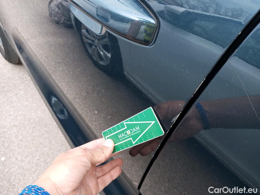  Volvo  XC 40 VOLVO XC40 / 2017 / 5P / todoterreno 1.5 T5 Twin Recharge R-Design Auto #13