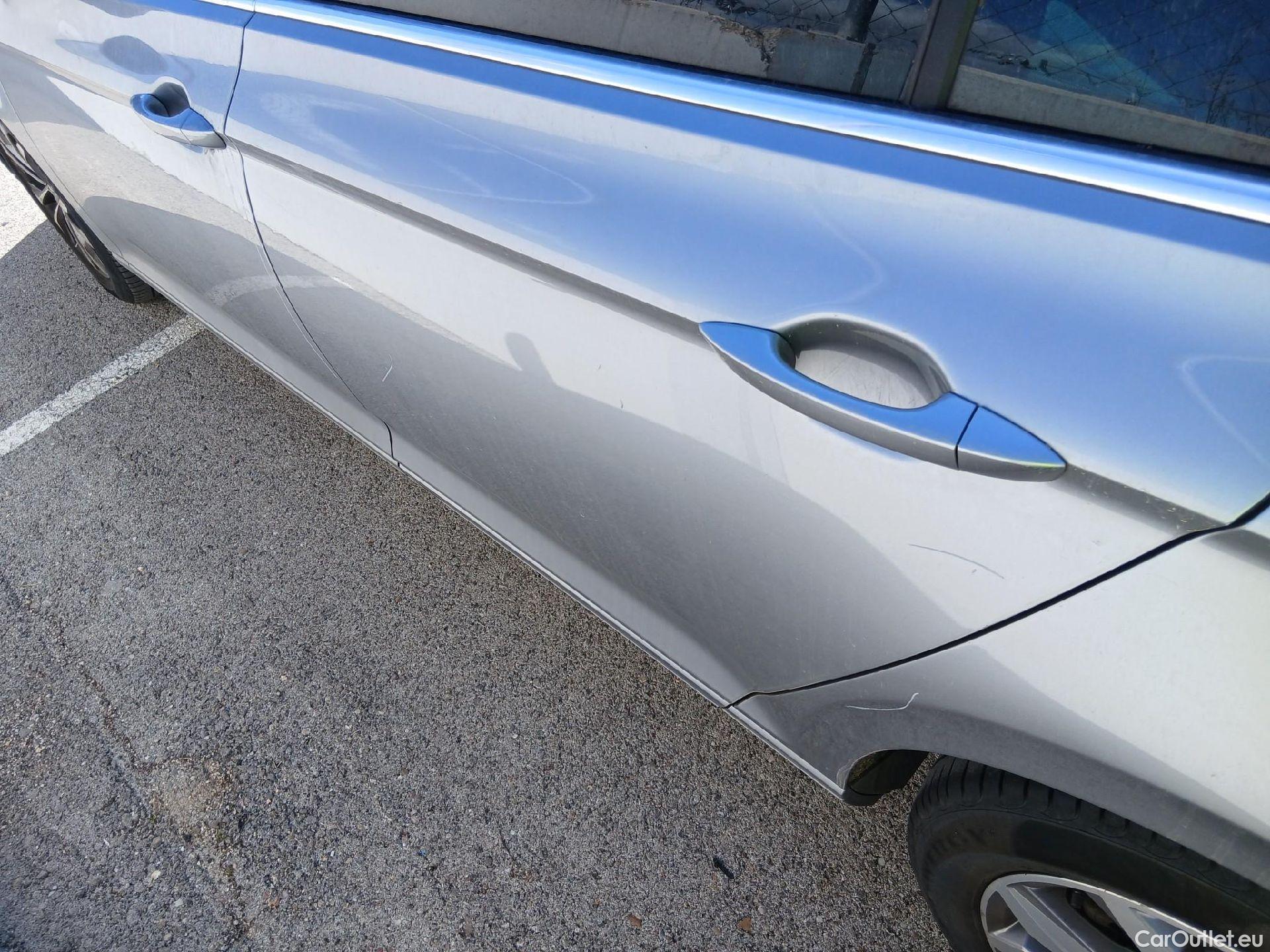  Volkswagen  Passat VOLKSWAGEN  / 2019 / 5P / familiar Variant Executive 2.0 TDI 110kW DSG #18