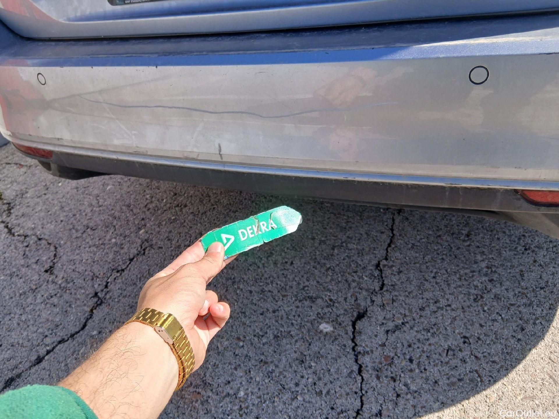  Volkswagen  Passat VOLKSWAGEN  / 2019 / 5P / familiar Variant Executive 2.0 TDI 110kW DSG #25