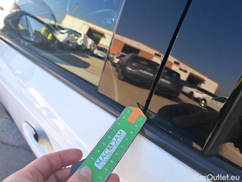  Toyota  Corolla TOYOTA  / 2020 / 5P / berlina con portón 2.0 180H STYLE E-CVT #51