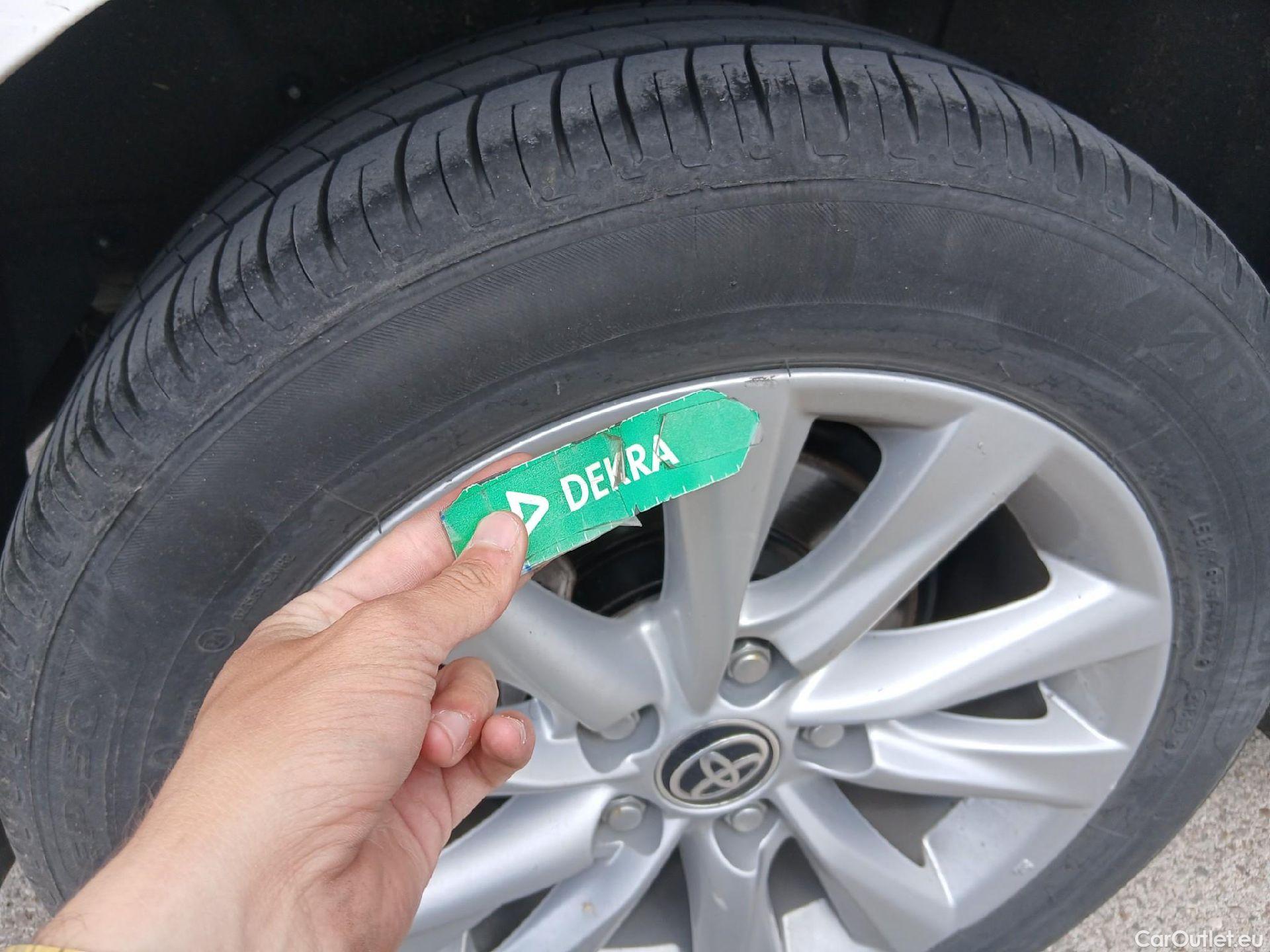  Toyota  Corolla TOYOTA  / 2019 / 5P / berlina con portón 140H Active Plus #29