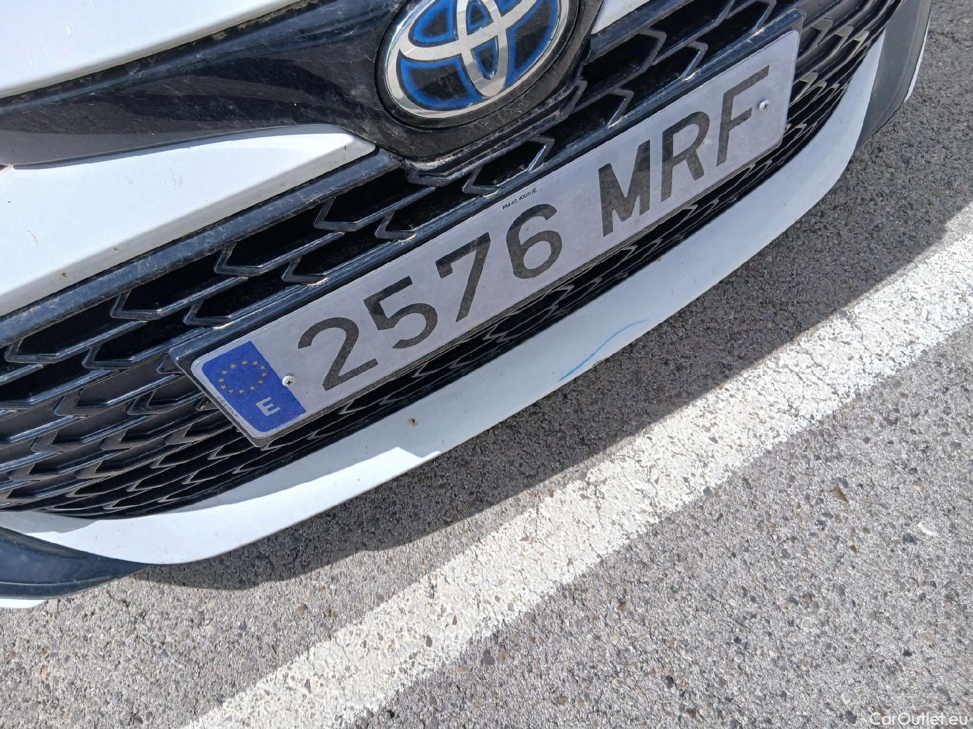  Toyota  Corolla TOYOTA  / 2019 / 5P / berlina con portón 140H Active Plus #5