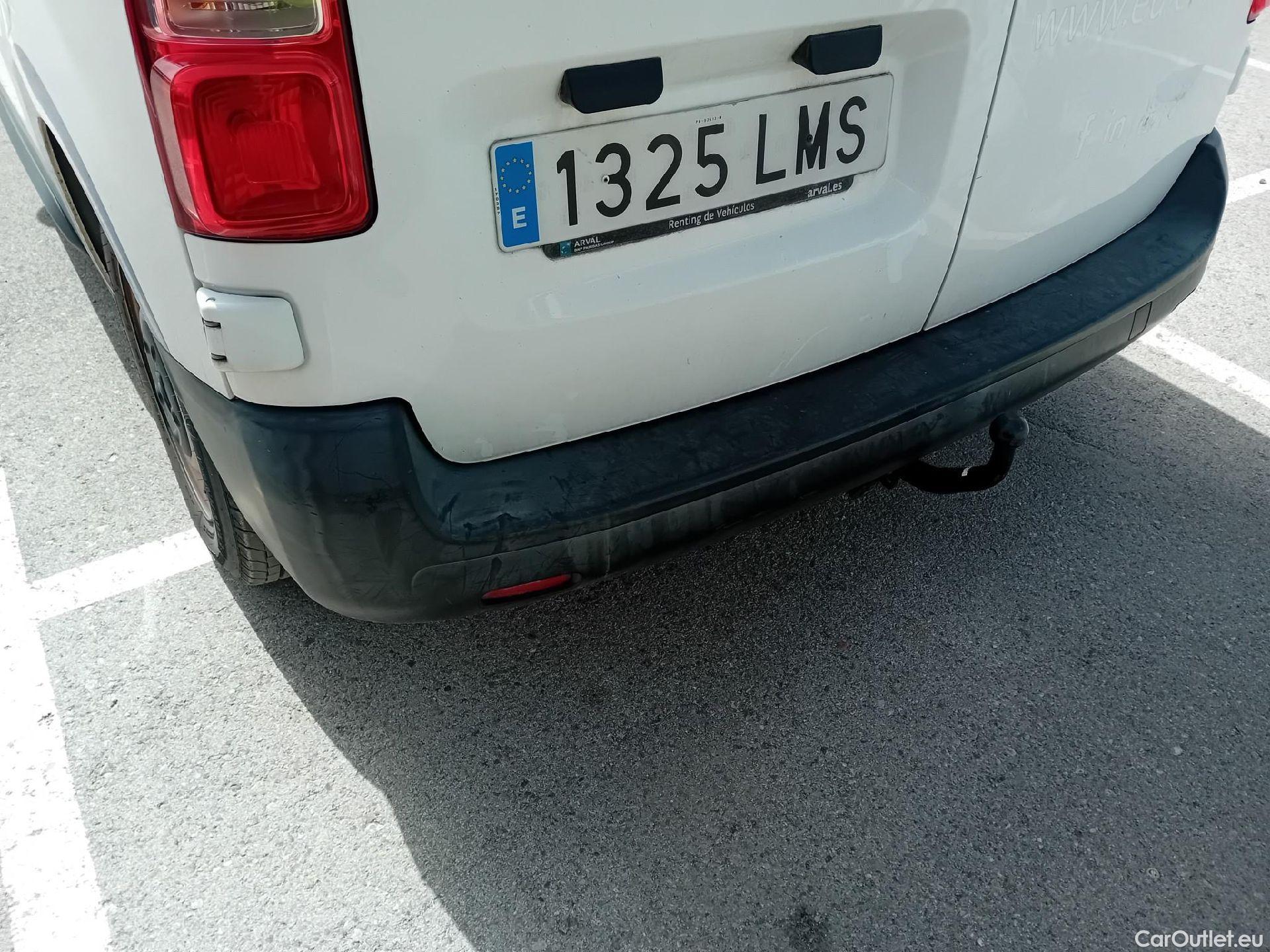  Citroen  Jumpy CITROEN  / 2016 / 4P / furgón DC Abatible Talla M BlueHDi 120 Control #60