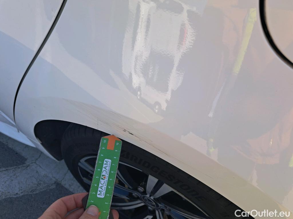  Toyota  Corolla TOYOTA  / 2020 / 5P / berlina con portón 2.0 180H STYLE E-CVT #9