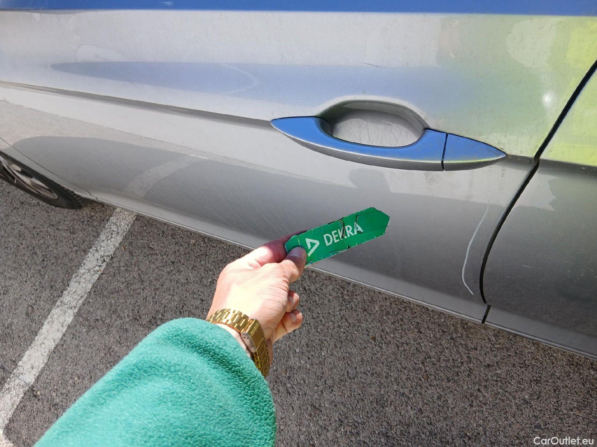  Volkswagen  Passat VOLKSWAGEN  / 2019 / 5P / familiar Variant Executive 2.0 TDI 110kW DSG #13