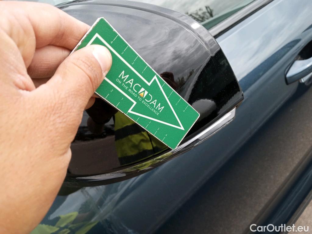  Volvo  XC 40 VOLVO XC40 / 2017 / 5P / todoterreno 1.5 T5 Twin Recharge R-Design Auto #44