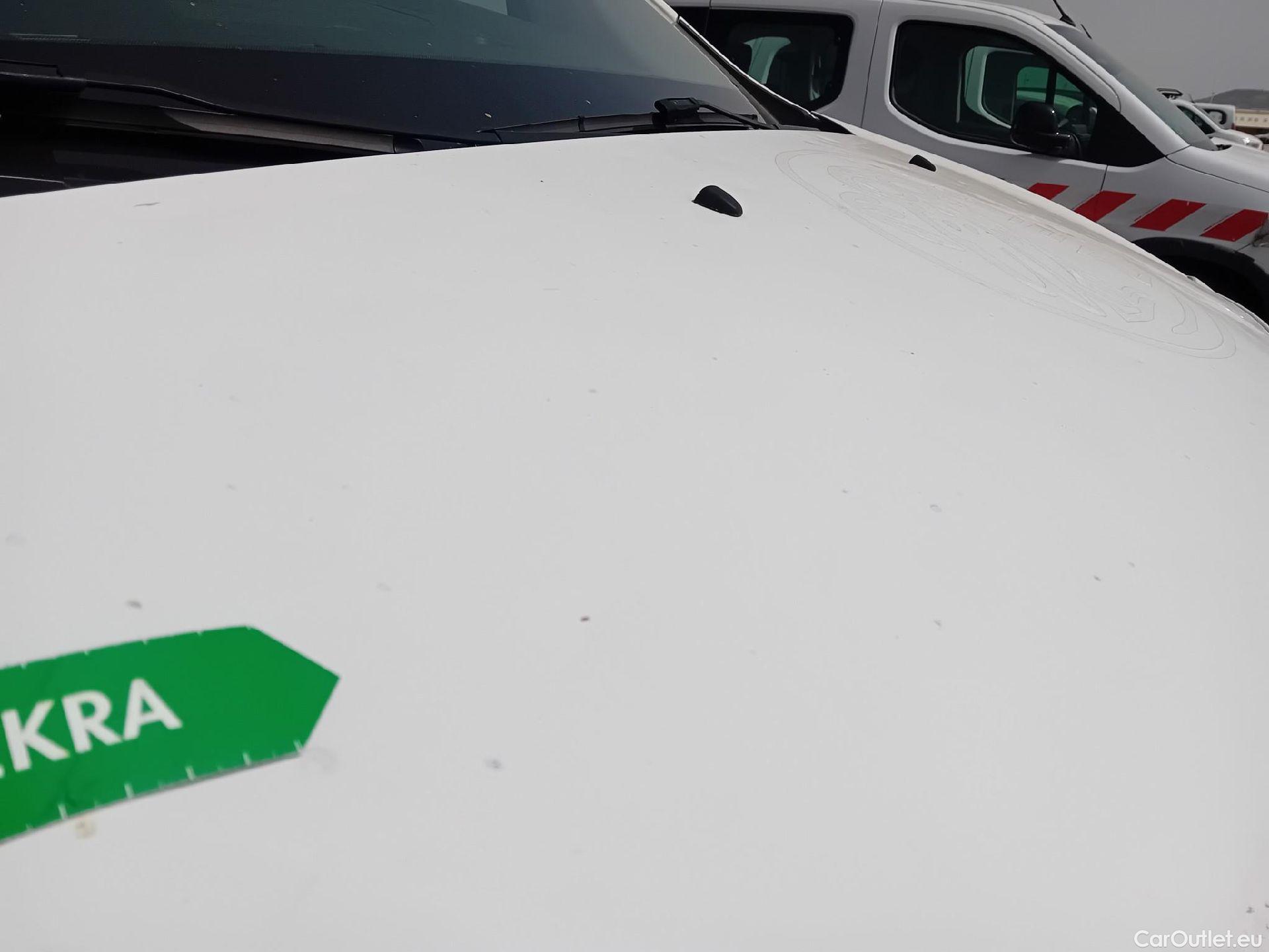  Citroen  Jumpy CITROEN  / 2016 / 4P / furgón DC Abatible Talla M BlueHDi 120 Control #19