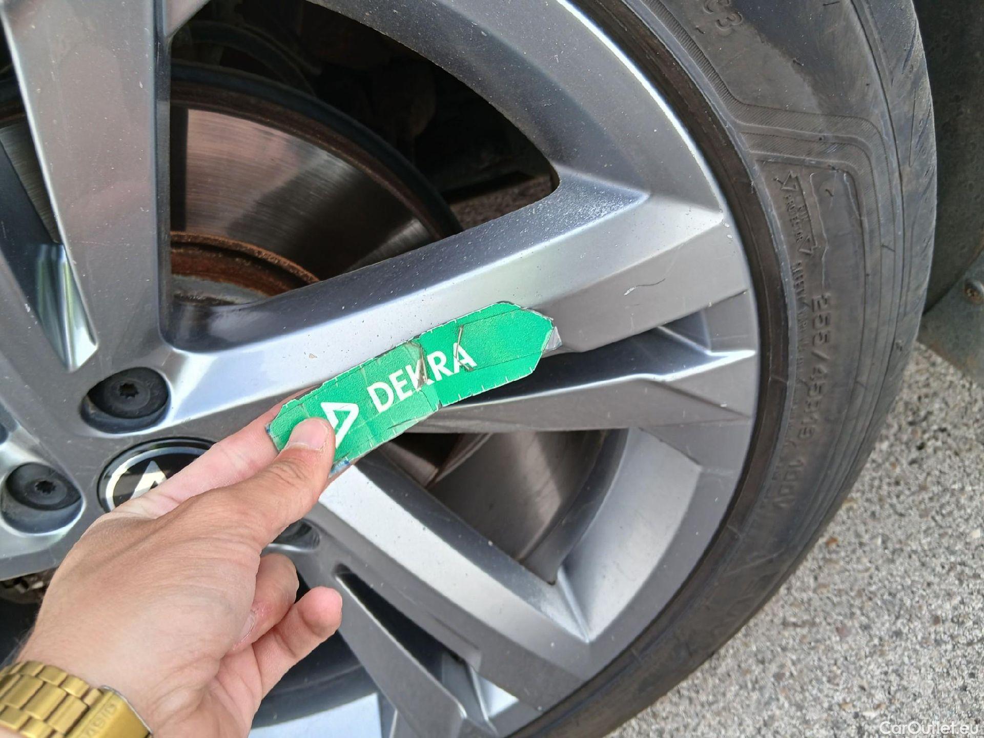  Volkswagen  Tiguan VOLKSWAGEN  / 2020 / 5P / todoterreno R-Line 2.0 TDI 110kW (150CV) DSG #14