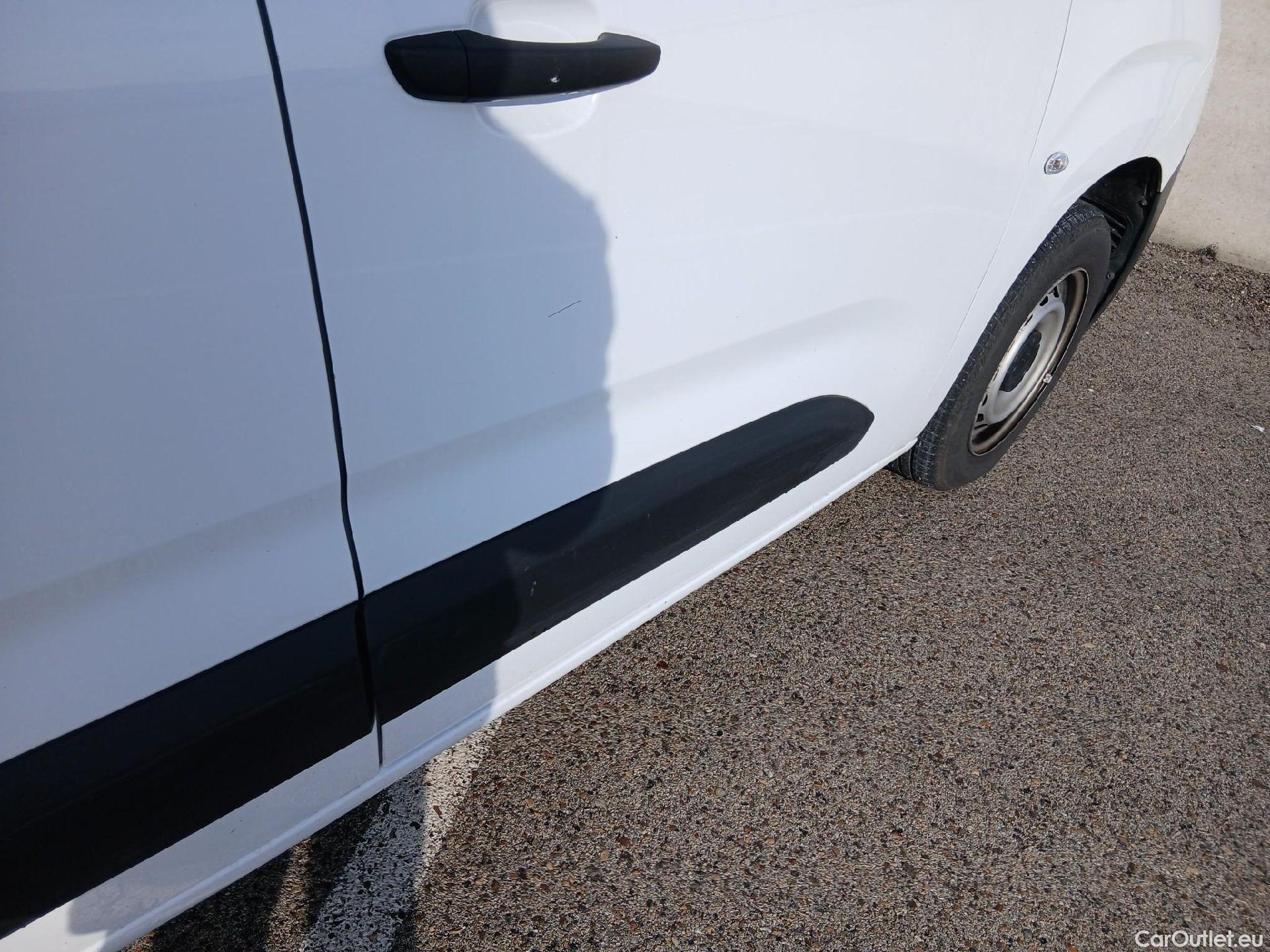  Citroen  Berlingo CITROEN  / 2018 / 4P / furgón derivado de turismo Talla M BlueHDi 100 #29