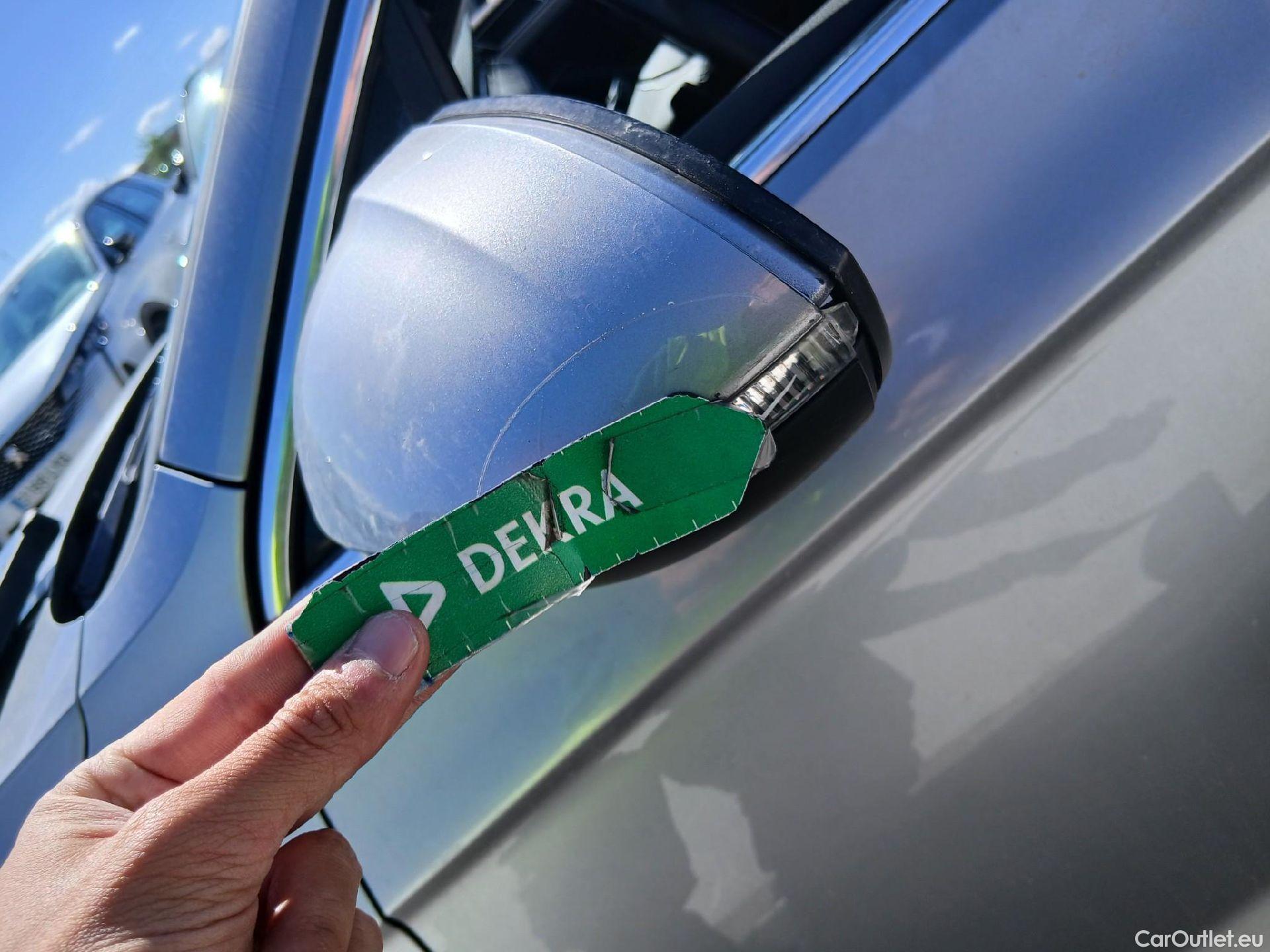  Volkswagen  Passat VOLKSWAGEN  / 2019 / 5P / familiar Variant Executive 2.0 TDI 110kW DSG #11