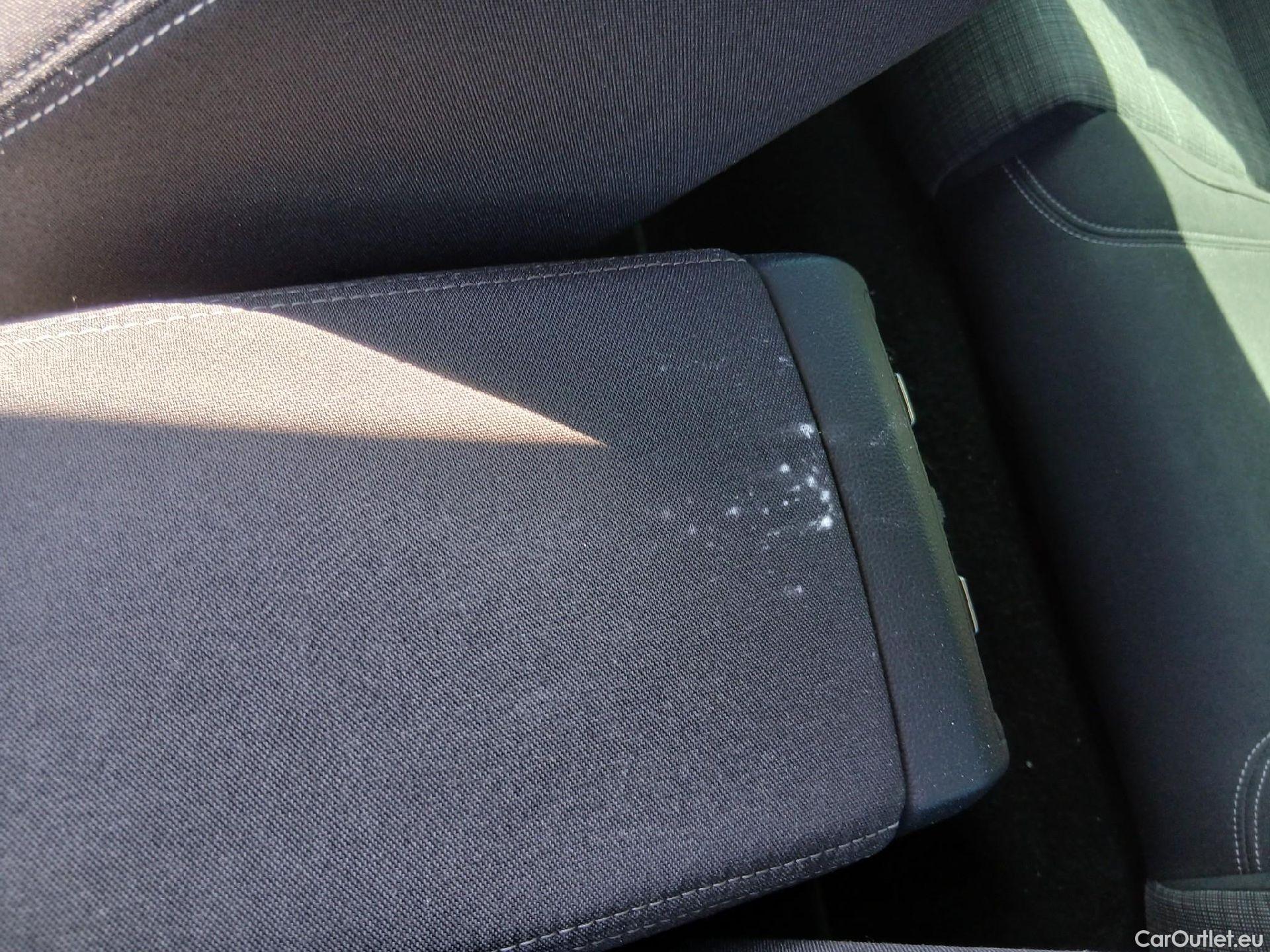  Volkswagen  Passat VOLKSWAGEN  / 2019 / 5P / familiar Variant Executive 2.0 TDI 110kW DSG #15