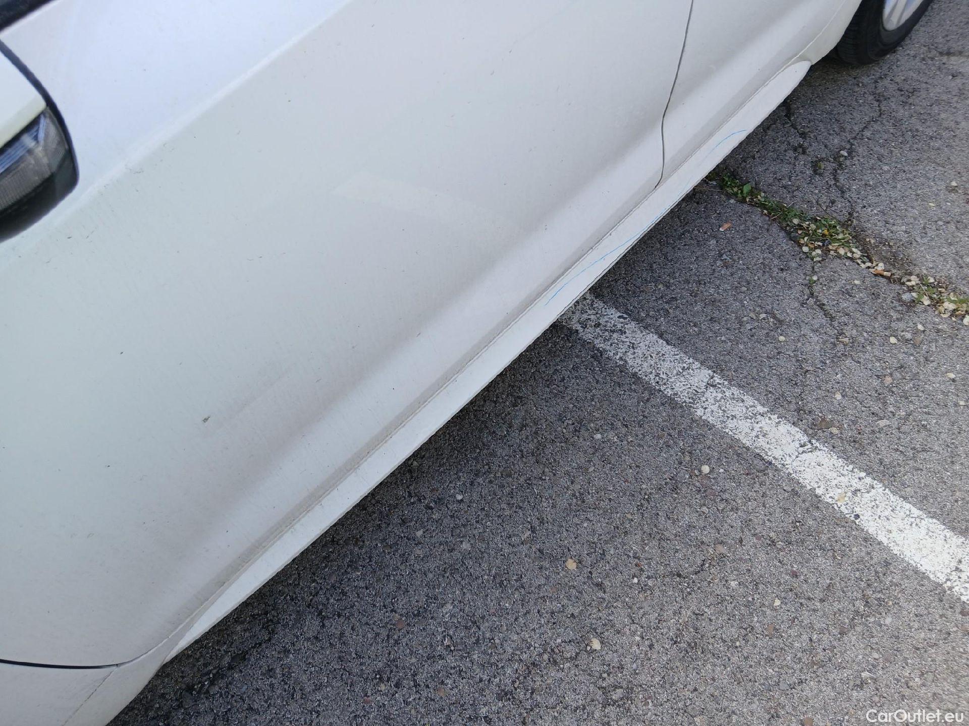  Toyota  Corolla TOYOTA  / 2019 / 5P / berlina con portón 140H Active Plus #10