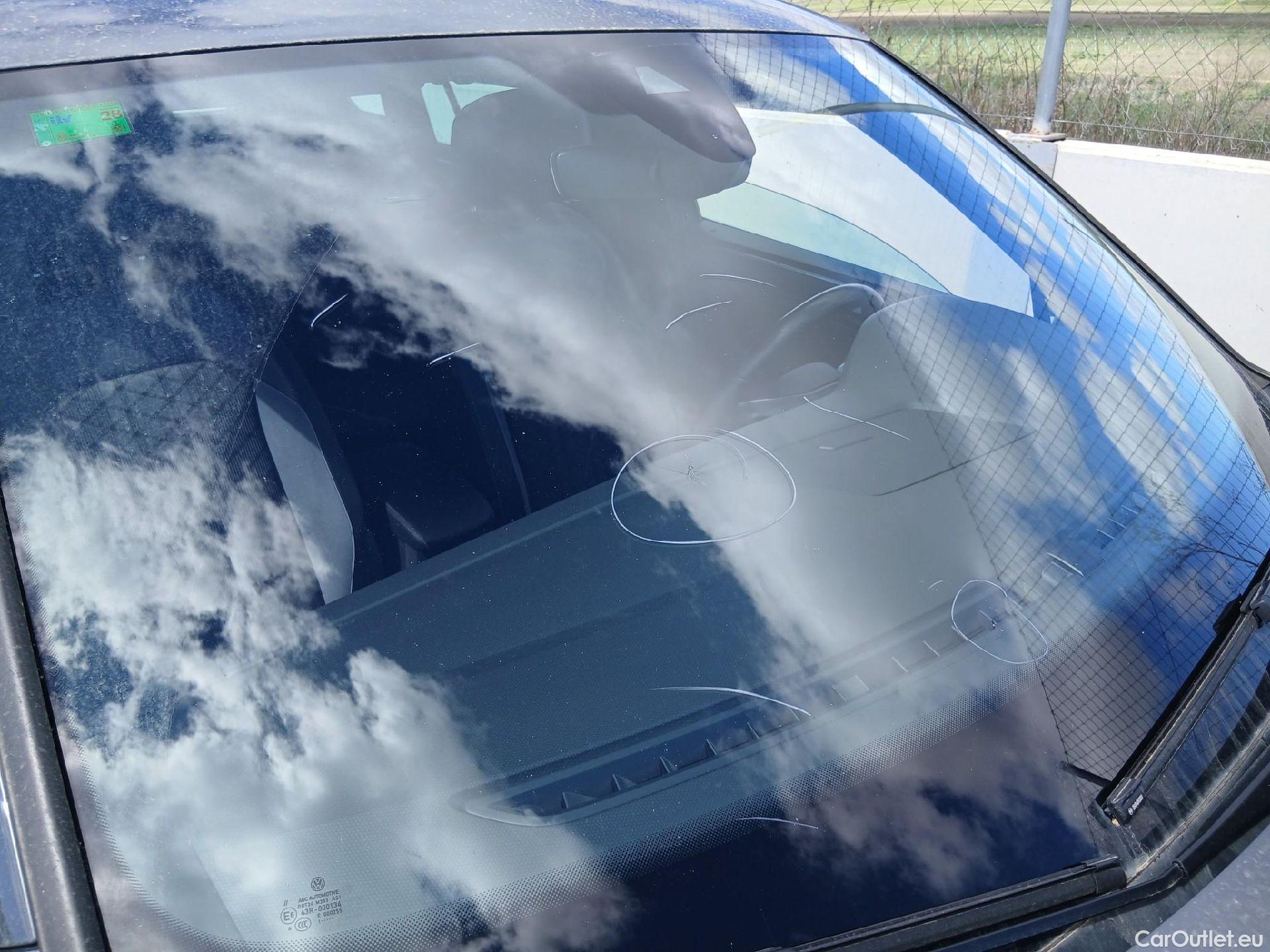  Volkswagen  Tiguan VOLKSWAGEN  / 2020 / 5P / todoterreno R-Line 2.0 TDI 110kW (150CV) DSG #6