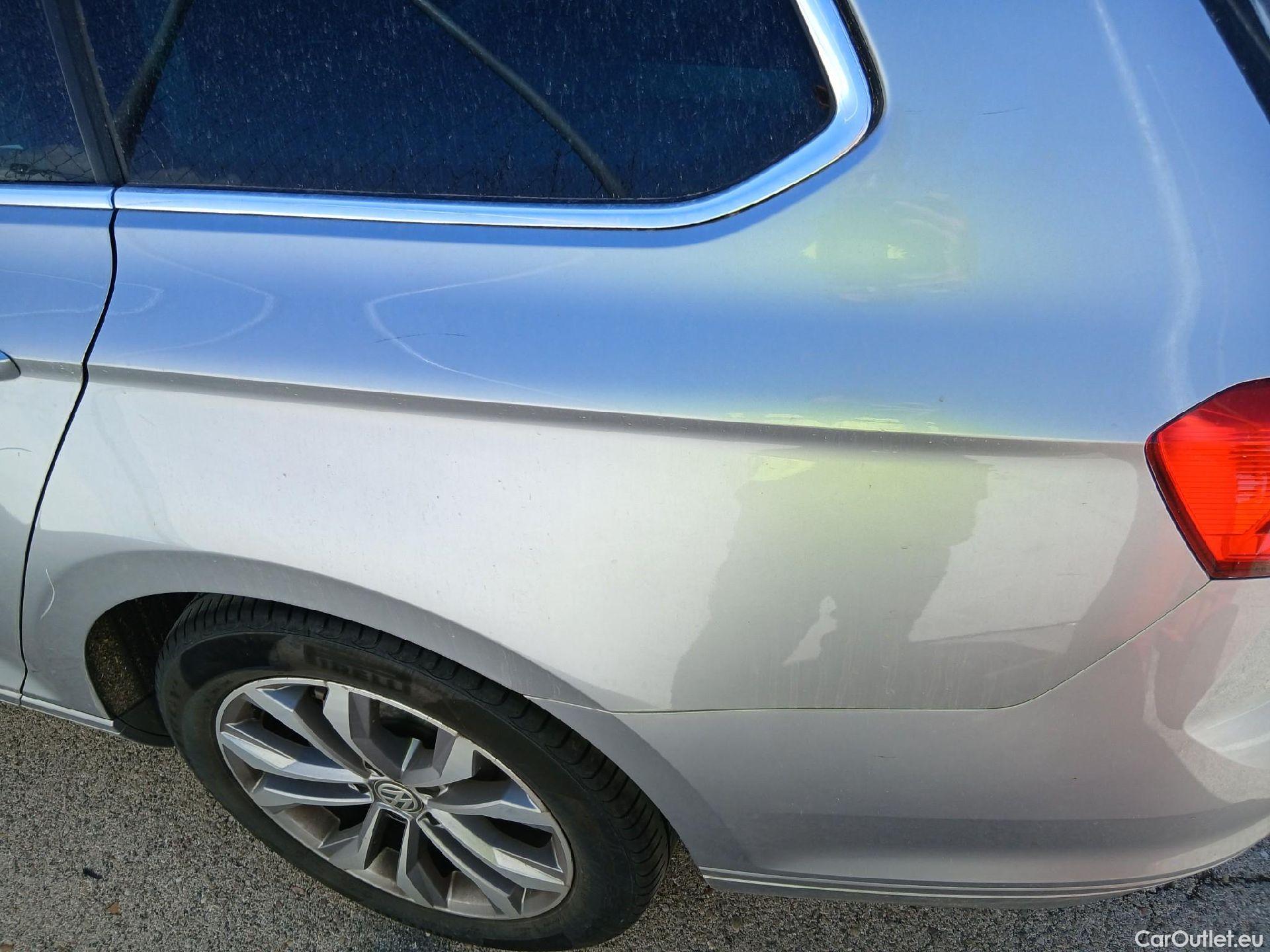  Volkswagen  Passat VOLKSWAGEN  / 2019 / 5P / familiar Variant Executive 2.0 TDI 110kW DSG #21