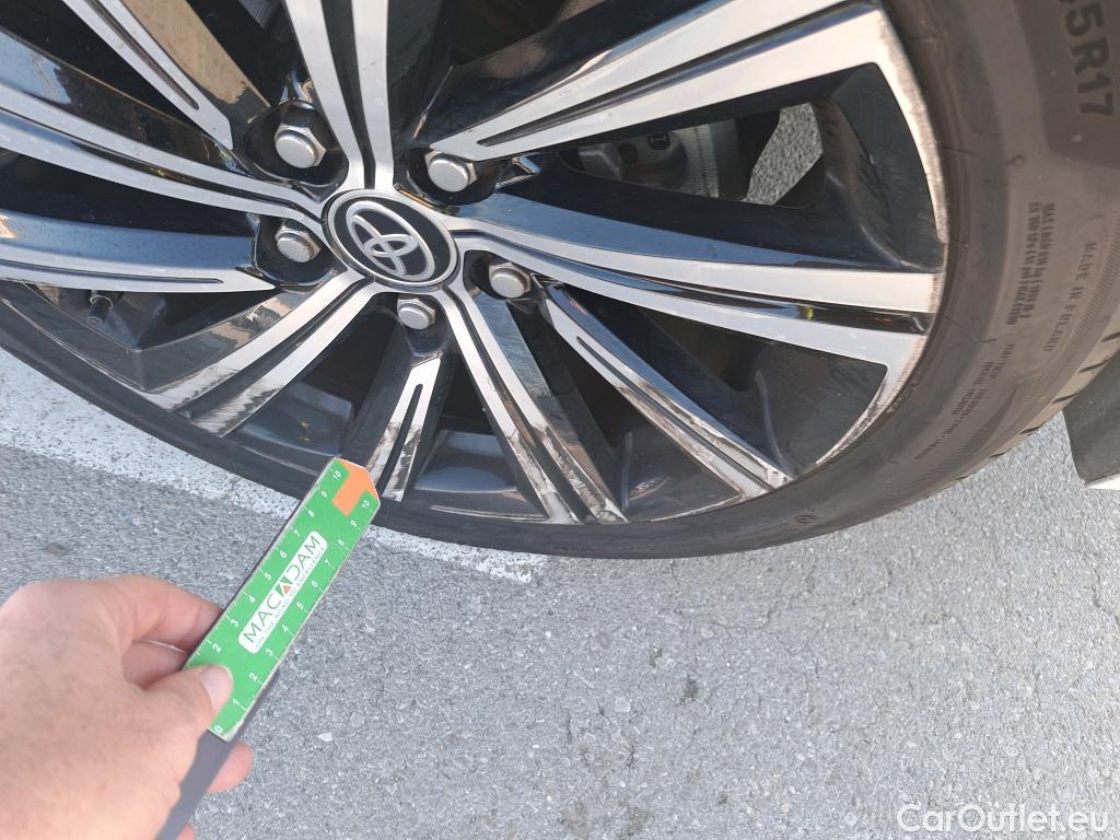  Toyota  Corolla TOYOTA  / 2020 / 5P / berlina con portón 2.0 180H STYLE E-CVT #13