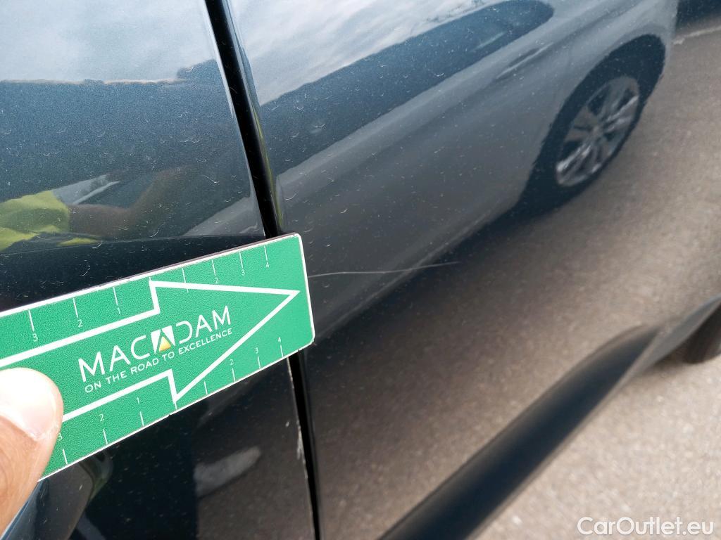  Volvo  XC 40 VOLVO XC40 / 2017 / 5P / todoterreno 1.5 T5 Twin Recharge R-Design Auto #28