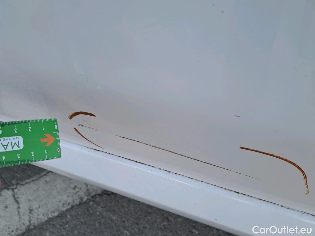  Fiat  Scudo FIAT  / 2021 / 4P / furgón Furgón L2 120cv MT6 Business (AC) #25