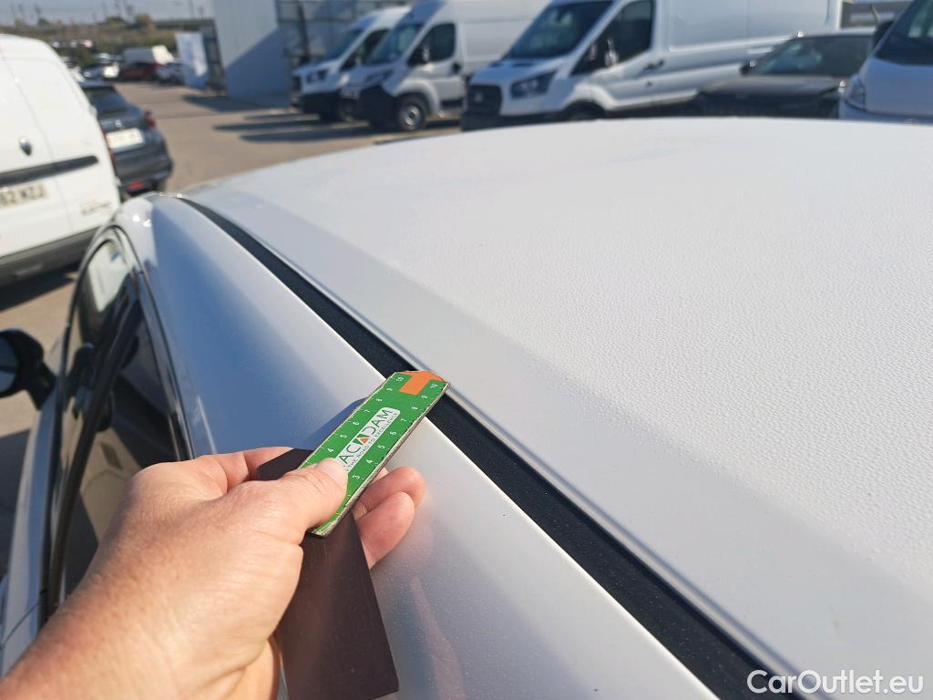  Toyota  Corolla TOYOTA  / 2020 / 5P / berlina con portón 2.0 180H STYLE E-CVT #3