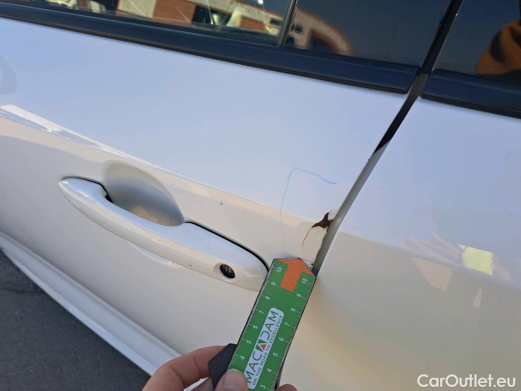  Toyota  Corolla TOYOTA  / 2020 / 5P / berlina con portón 2.0 180H STYLE E-CVT #19