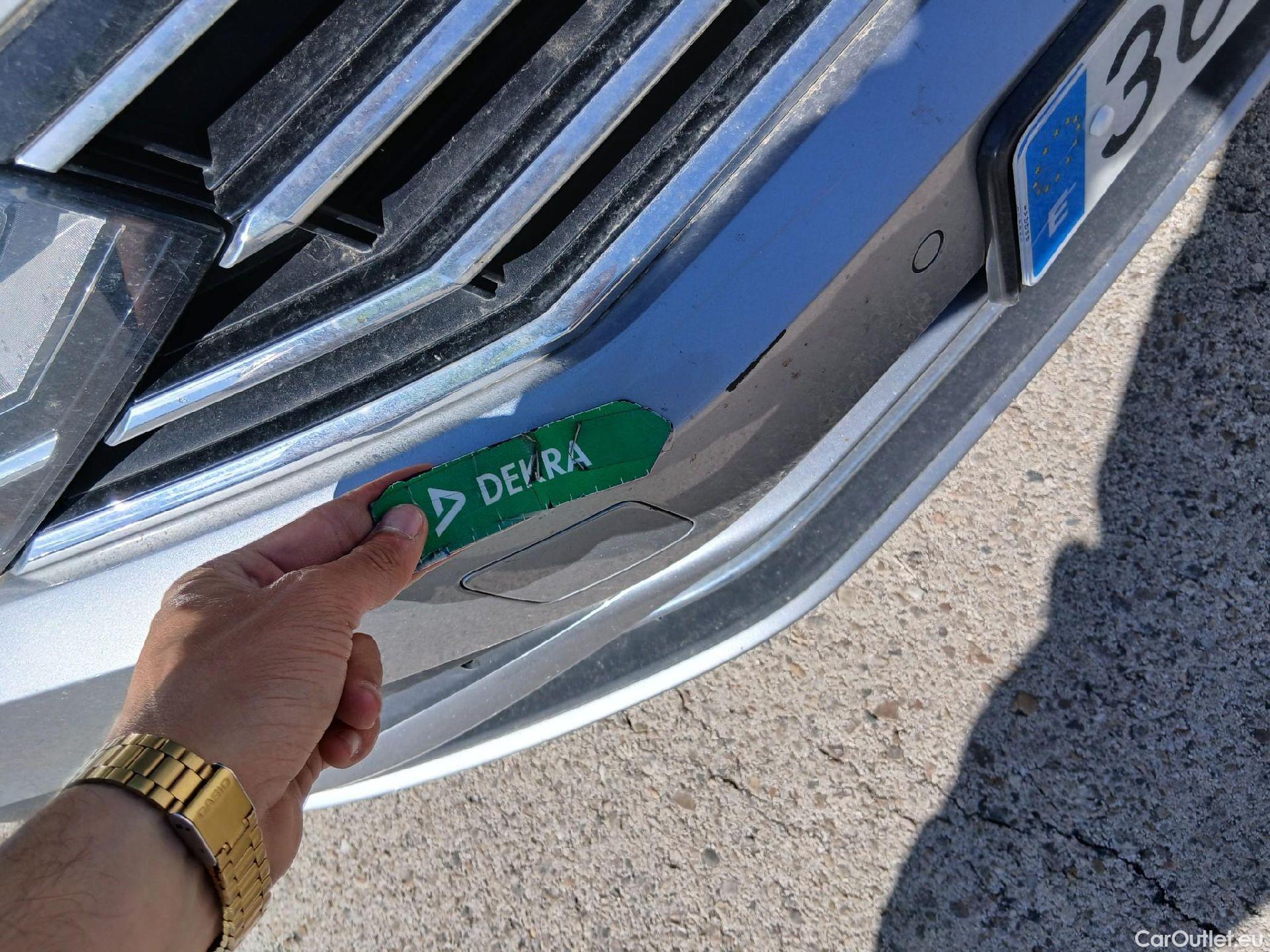  Volkswagen  Passat VOLKSWAGEN  / 2019 / 5P / familiar Variant Executive 2.0 TDI 110kW DSG #4